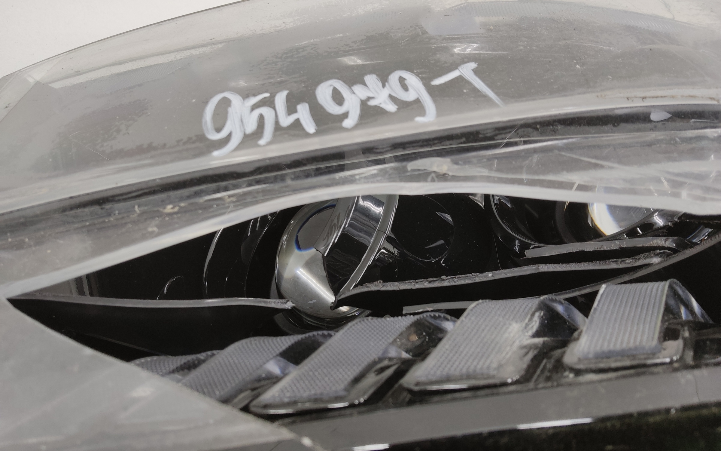 Фара передняя левая Tank 500 LED Черная