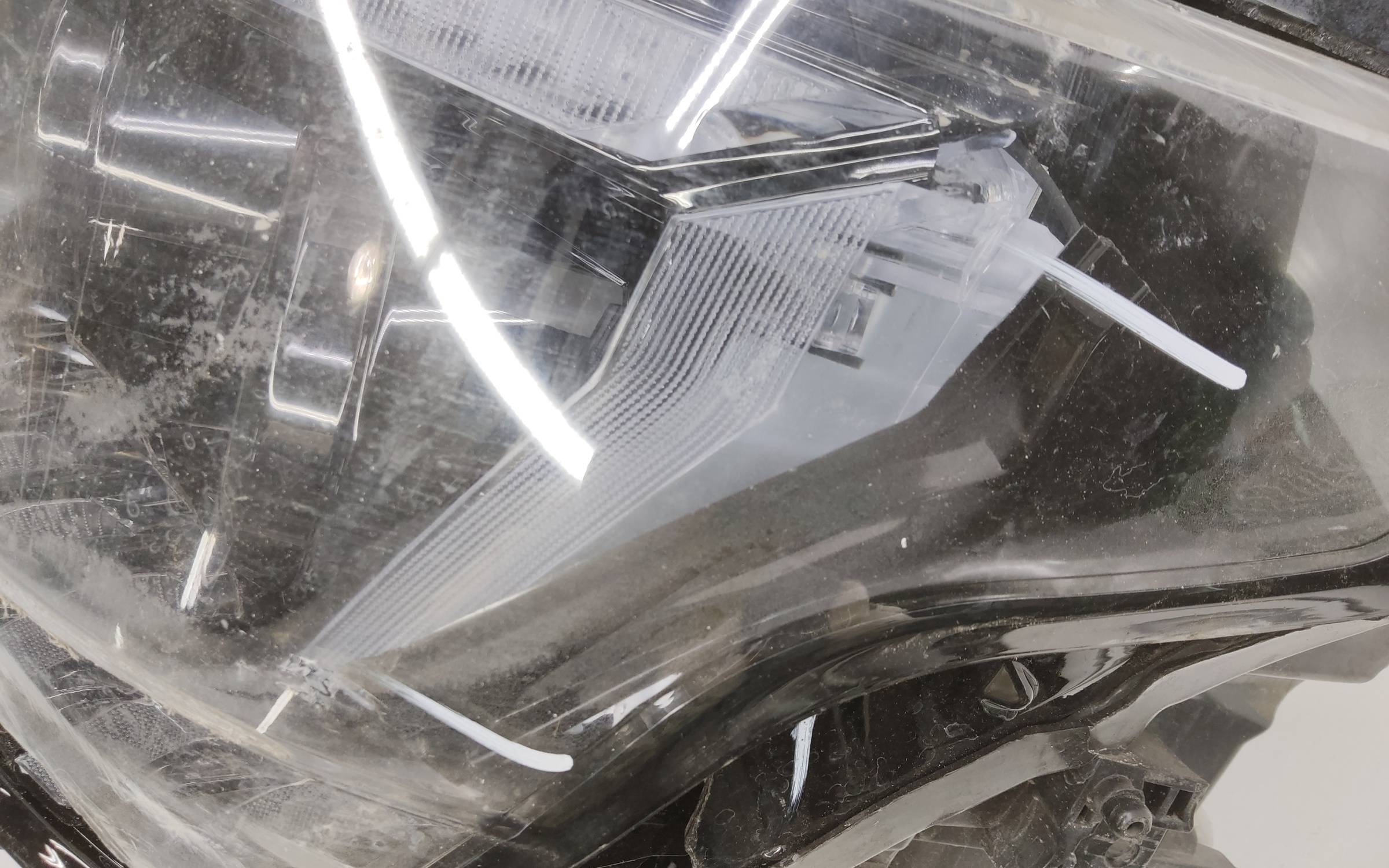 Фара передняя левая Tank 500 LED Черная