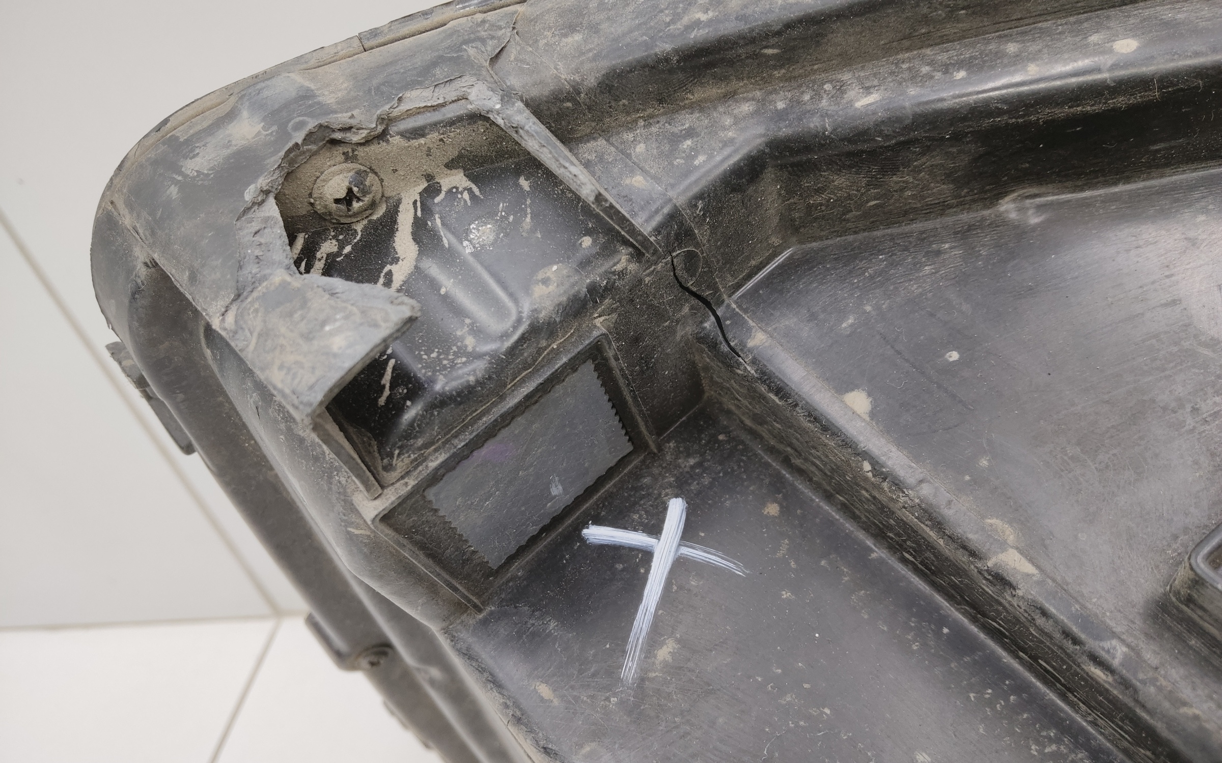 Фара передняя левая Tank 500 LED Черная