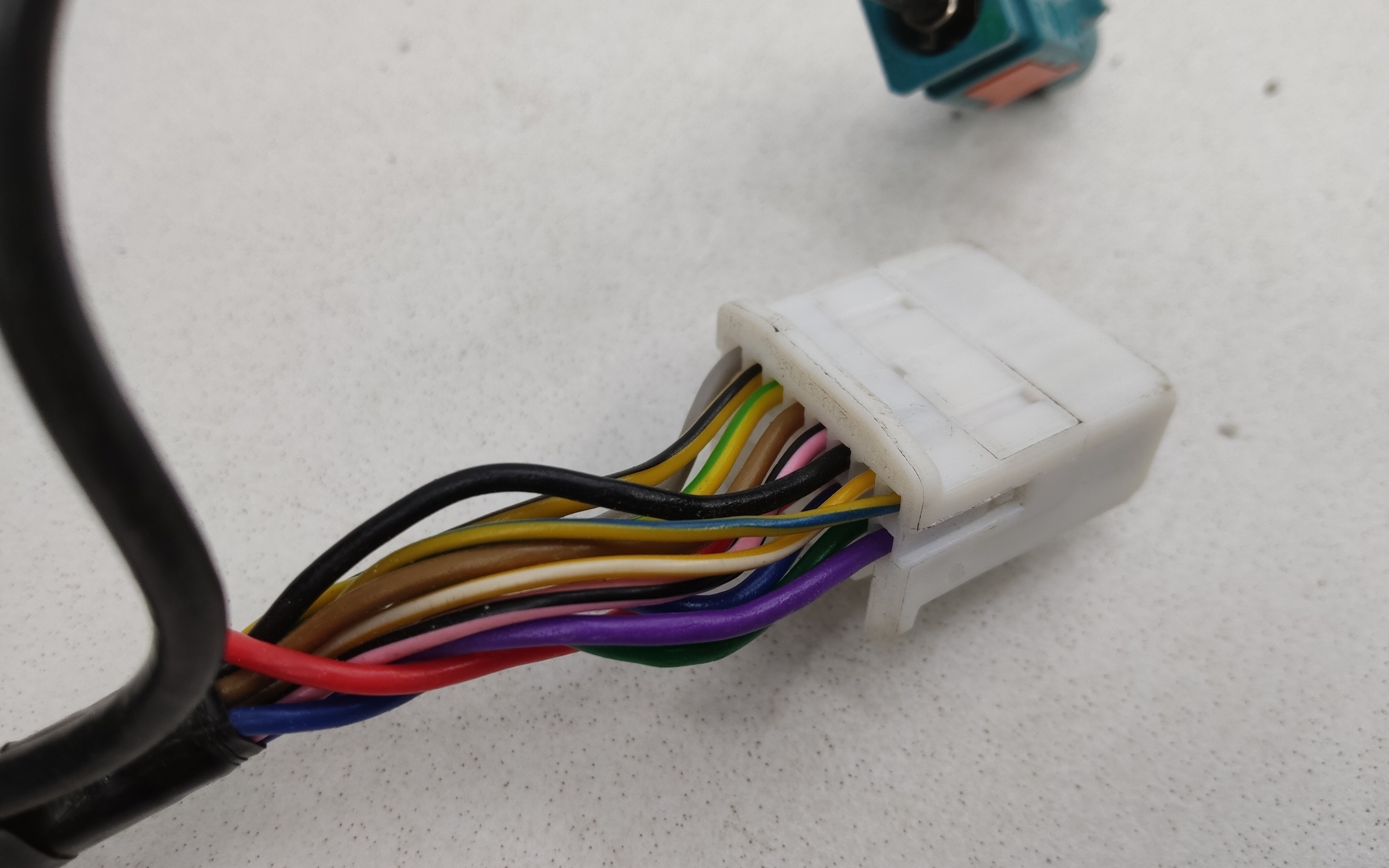 Зеркало левое Geely Coolray 12+1 контактов карбон