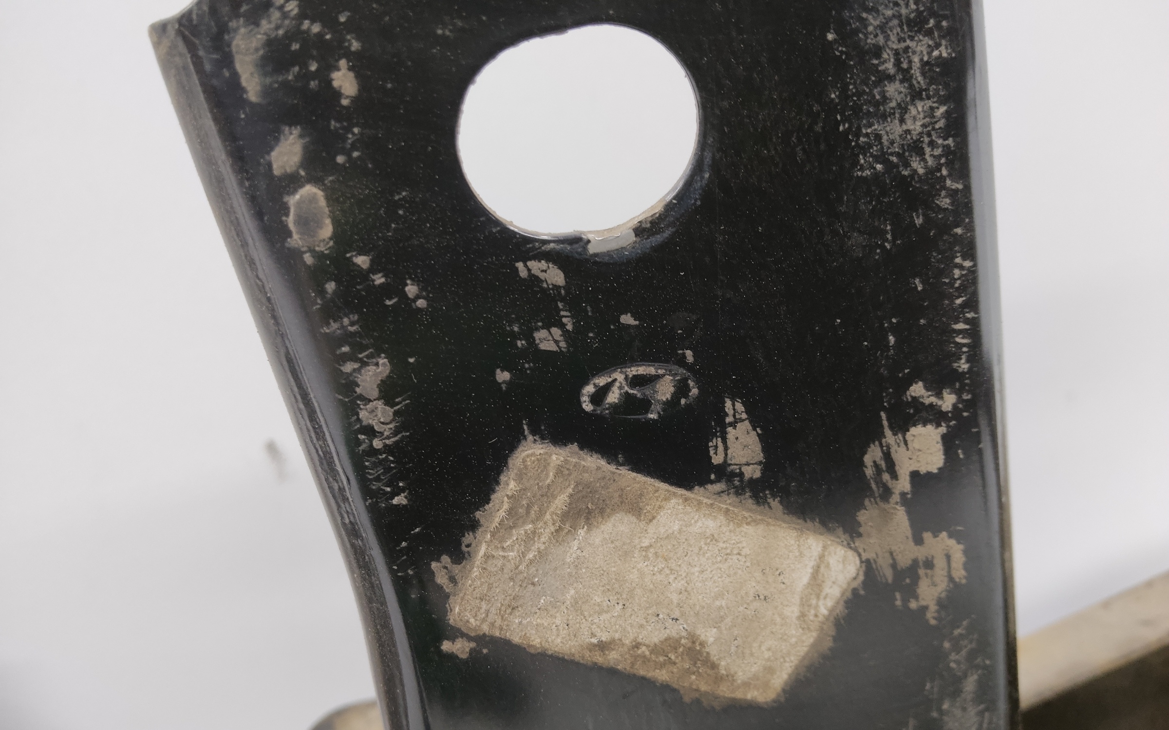 Усилитель заднего бампера Hyundai H1 Starex 2