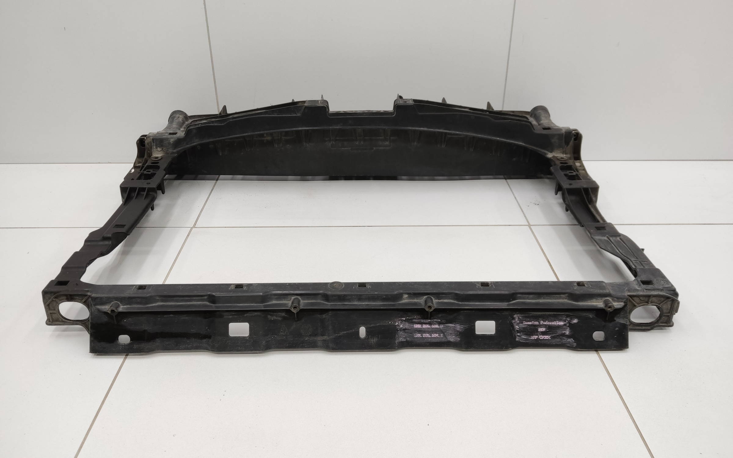 Панель передняя Volkswagen Tiguan 2  1.4L