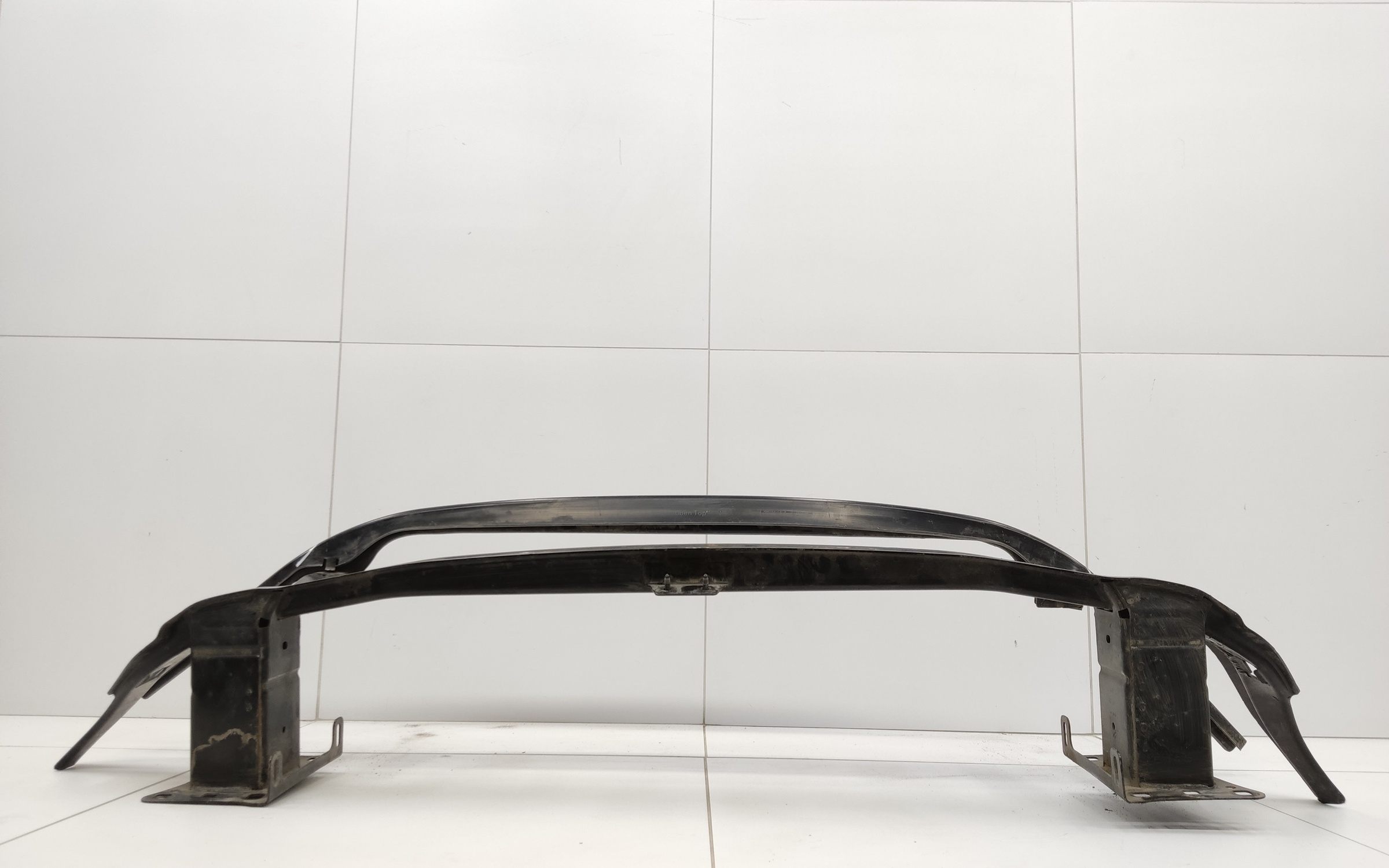 Усилитель переднего бампера Volkswagen Tiguan 2