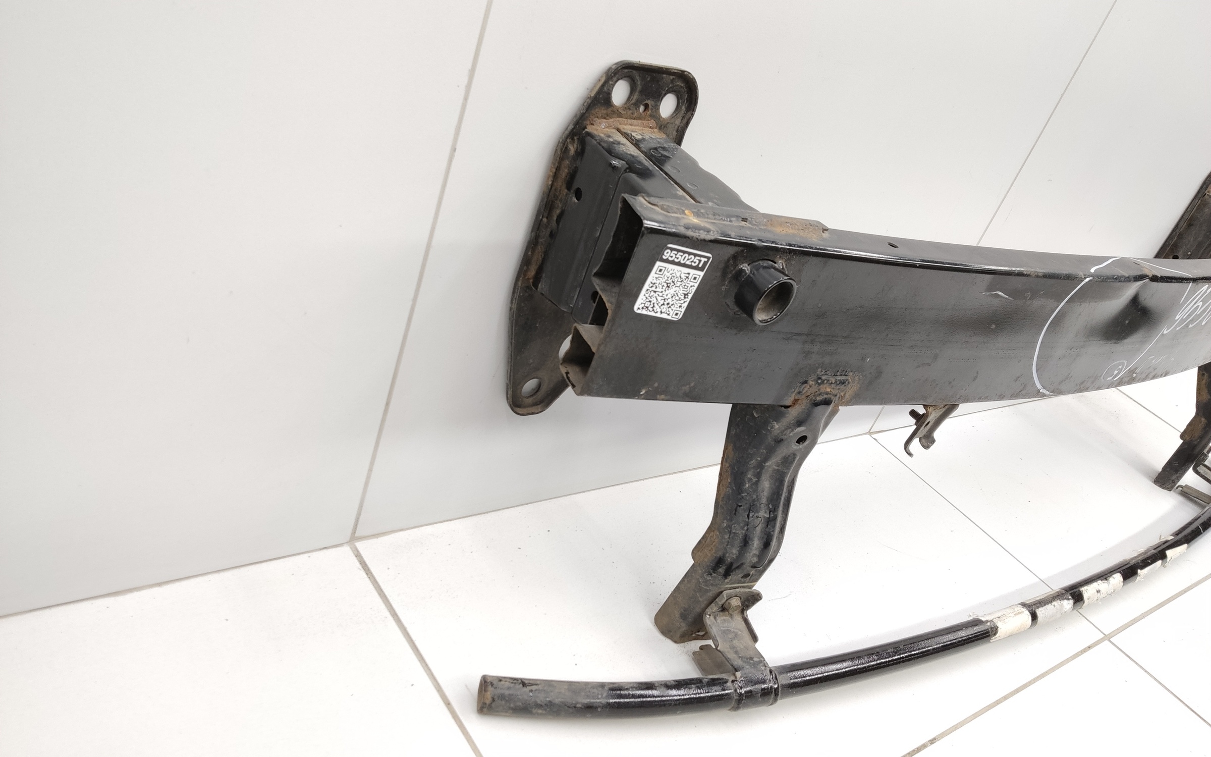 Усилитель переднего бампера Hyundai Solaris 2