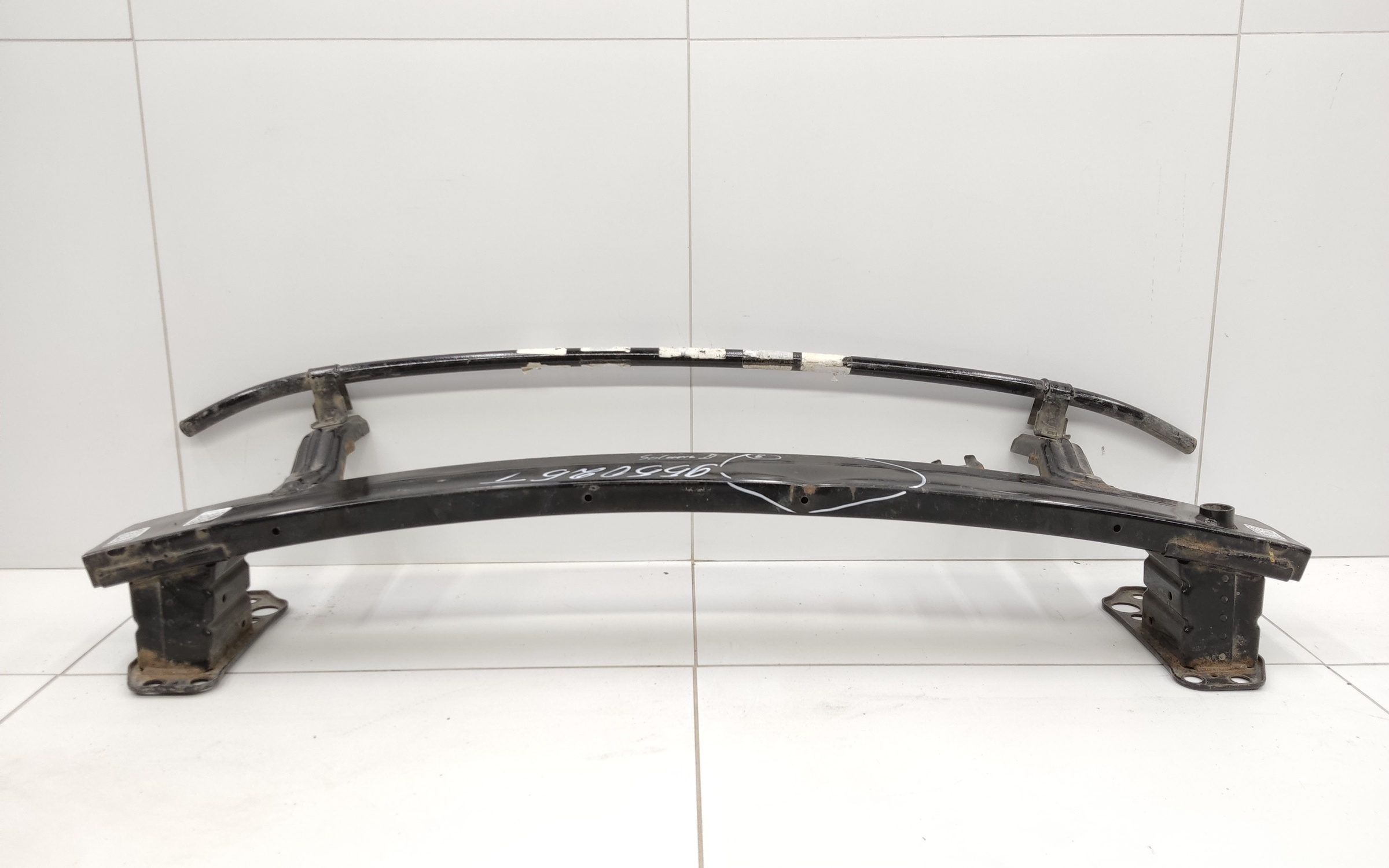 Усилитель переднего бампера Hyundai Solaris 2