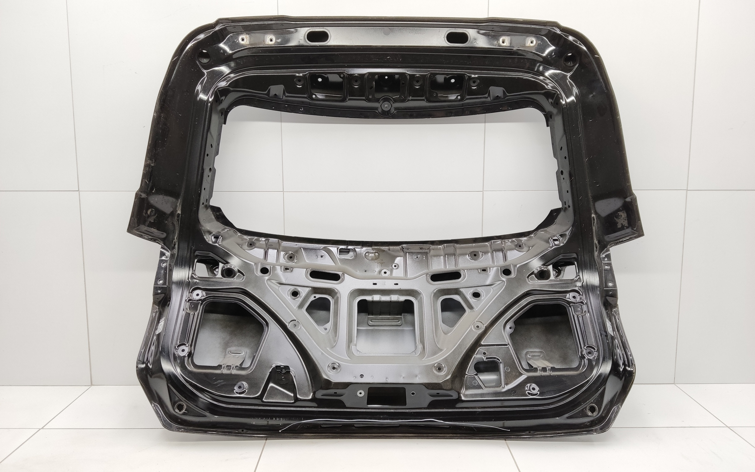 Крышка багажника Chery Tiggo 8 без датчика защемления