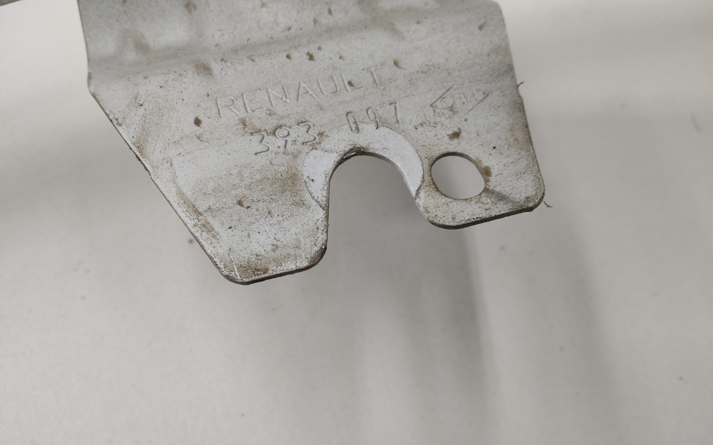 Крыло переднее правое Renault Logan 2 под повторитель