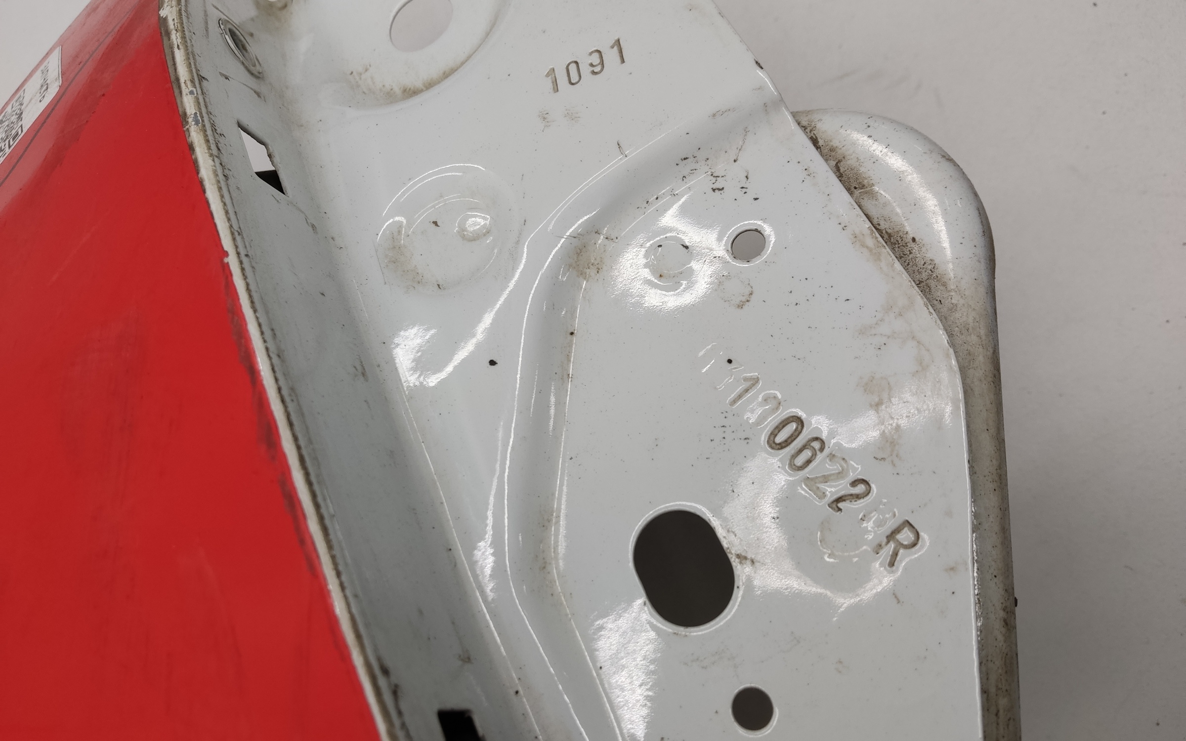 Крыло переднее правое Renault Logan 2 под повторитель