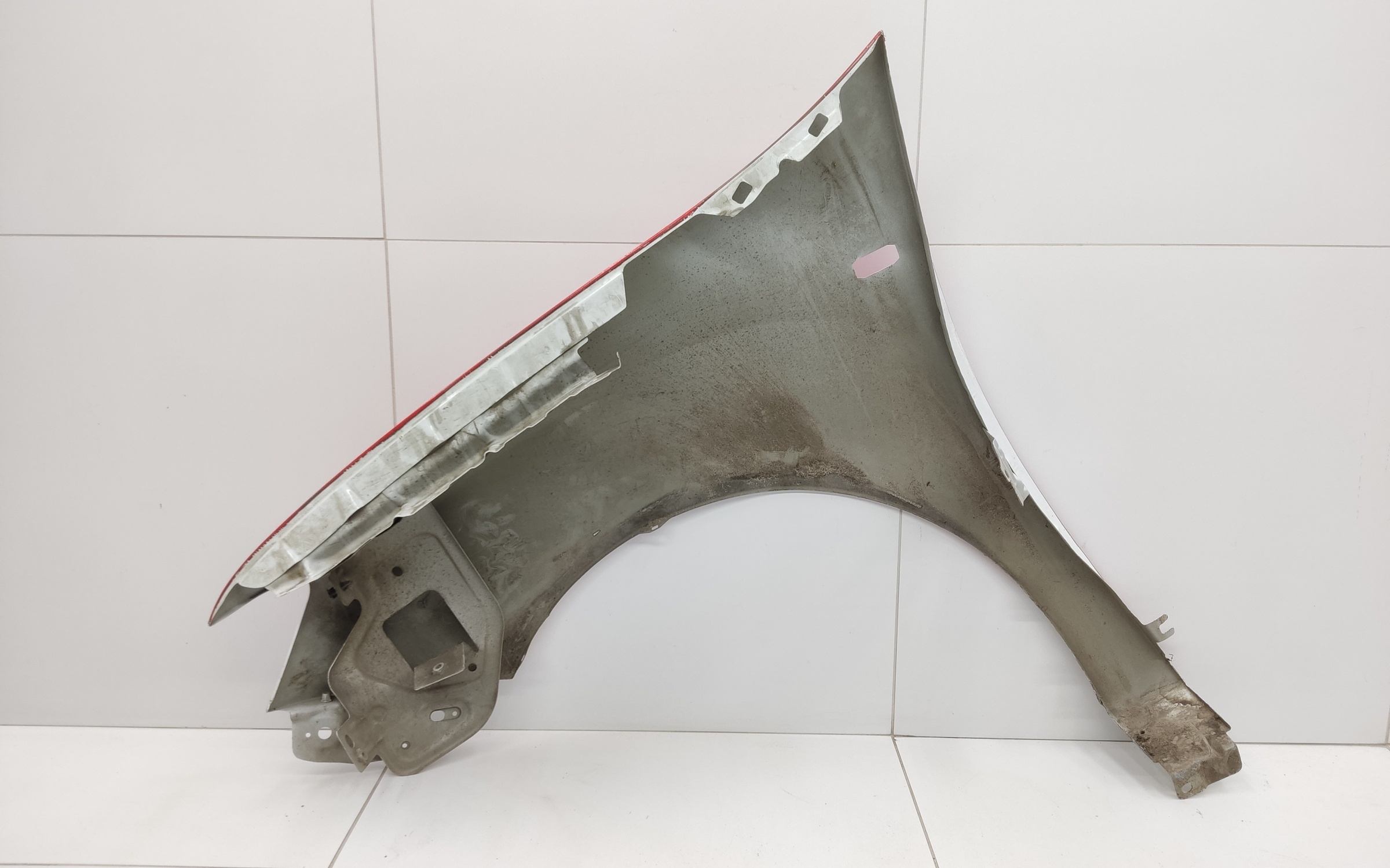 Крыло переднее правое Renault Logan 2 под повторитель