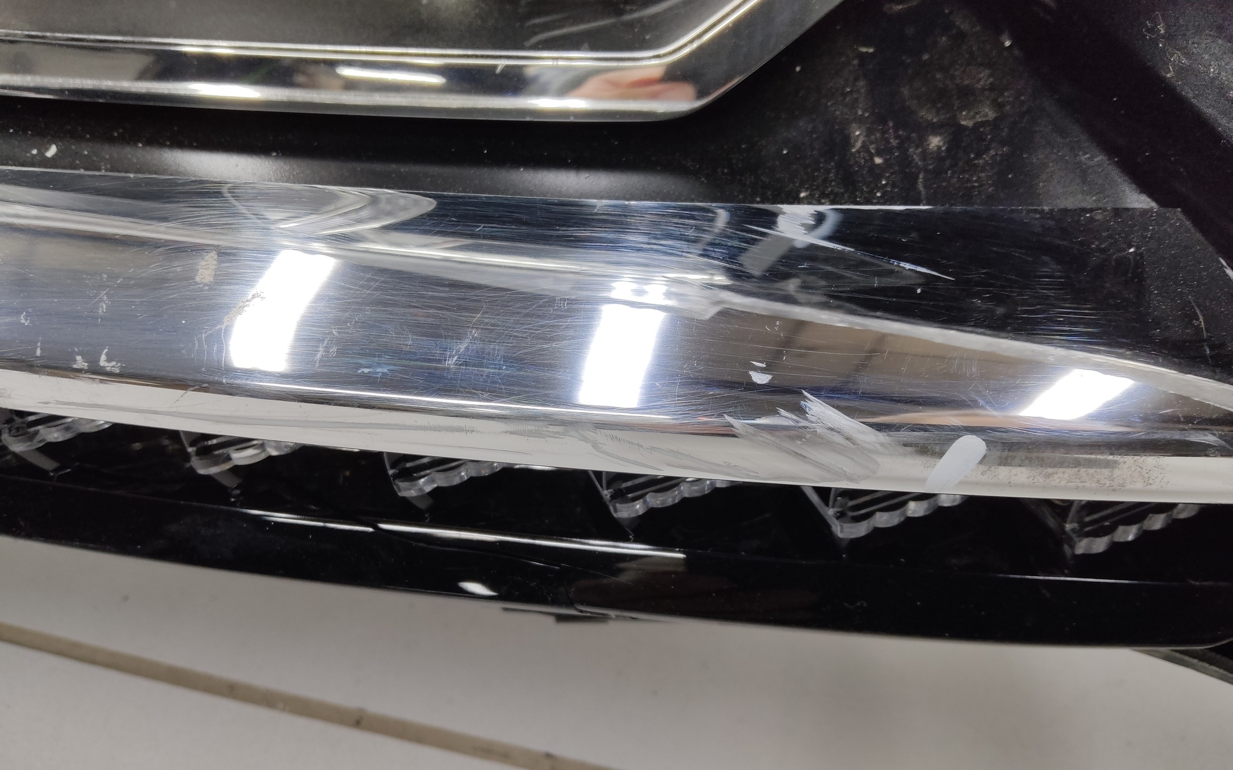 Фара передняя правая Volkswagen Tiguan 2 LED