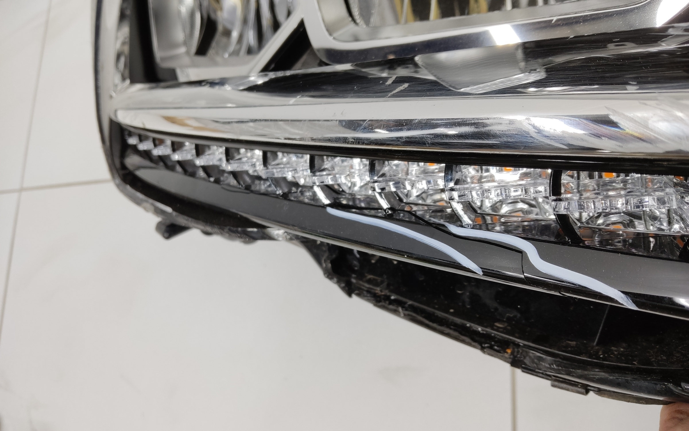 Фара передняя правая Volkswagen Tiguan 2 LED