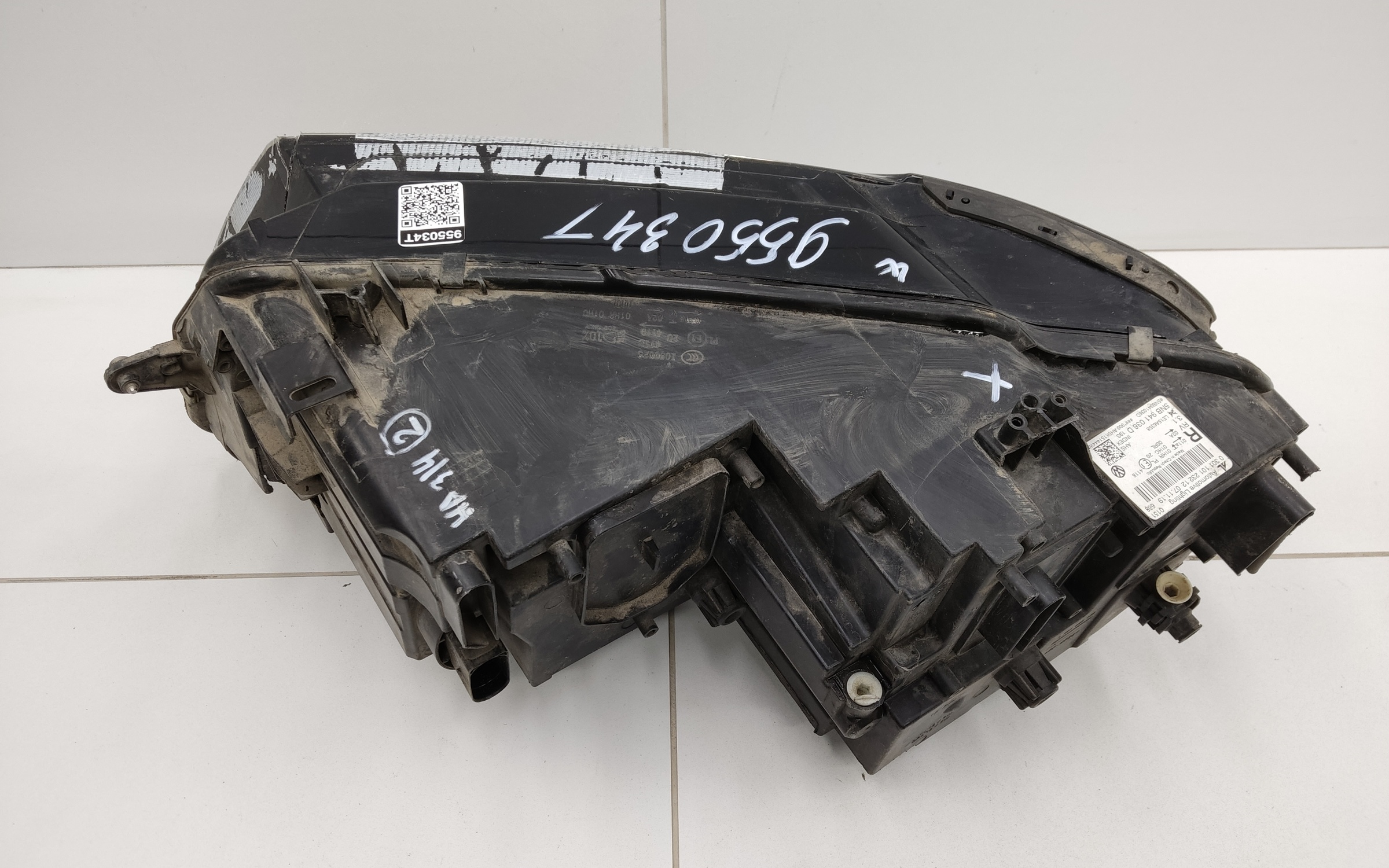 Фара передняя правая Volkswagen Tiguan 2 LED