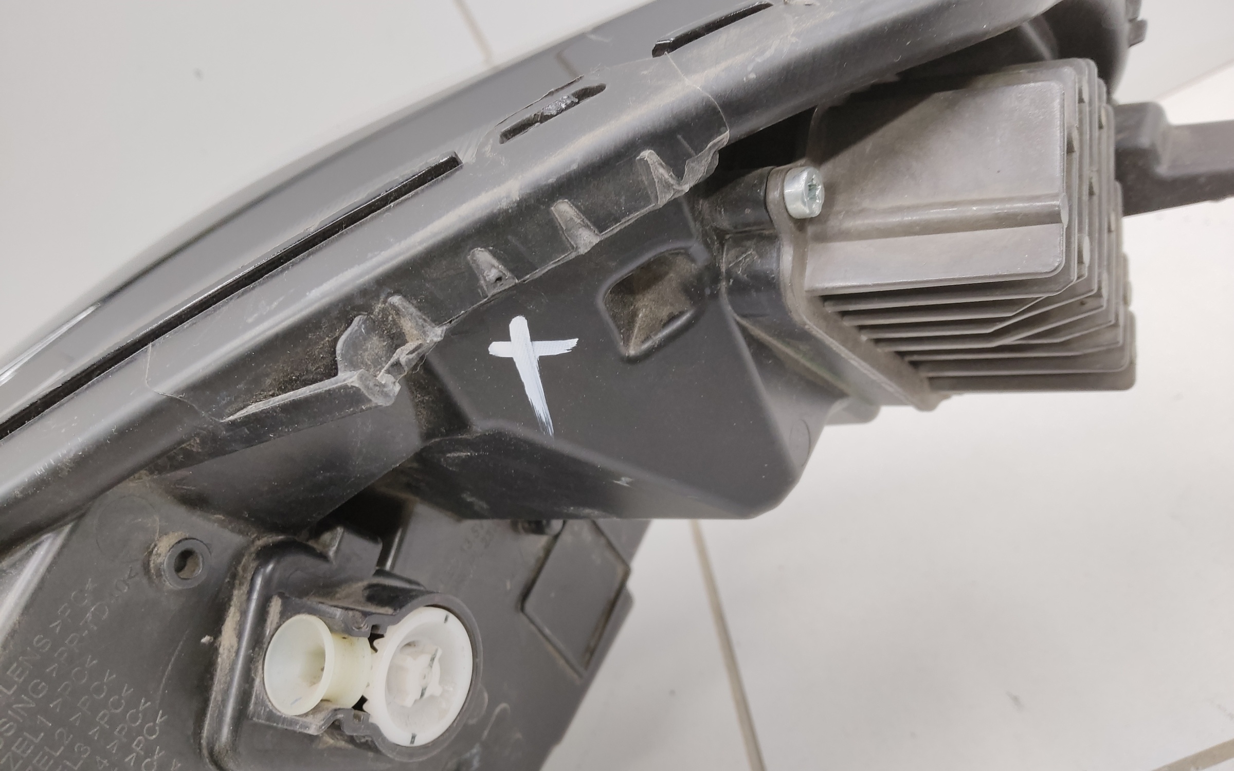 Фара передняя правая Changan Lamore LED