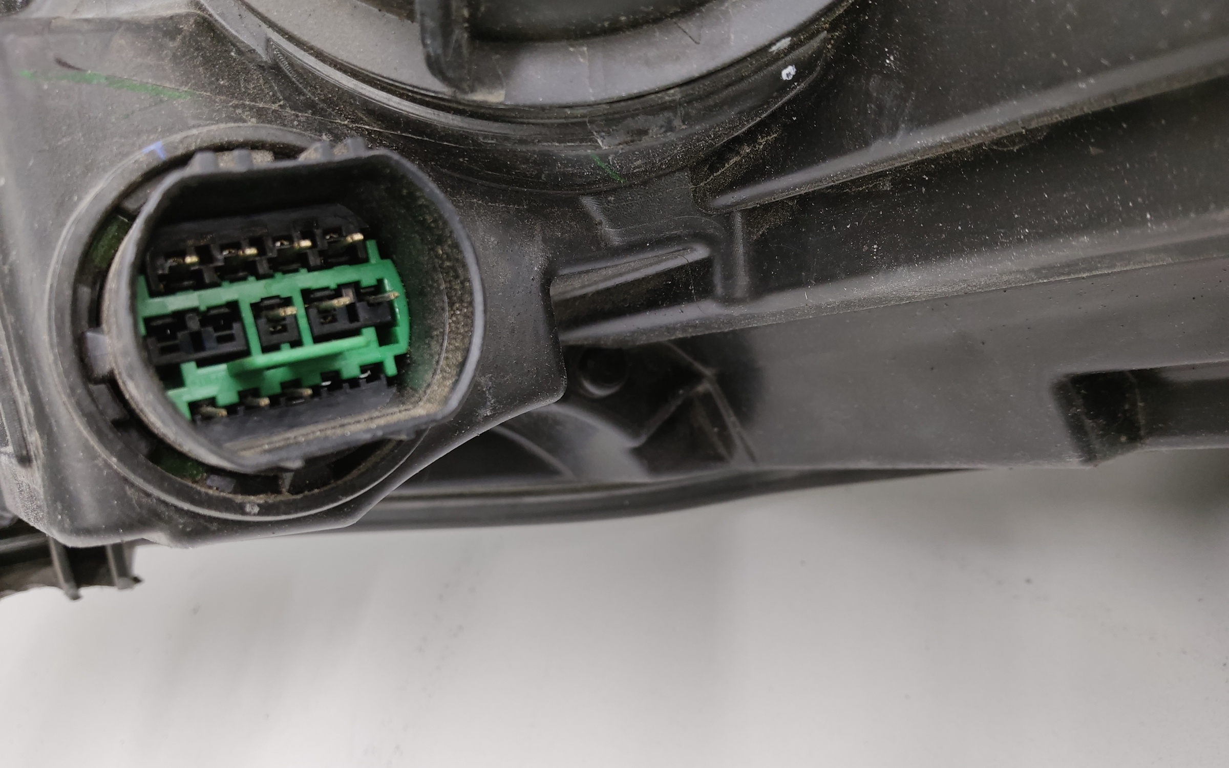 Фара передняя правая Changan Lamore LED