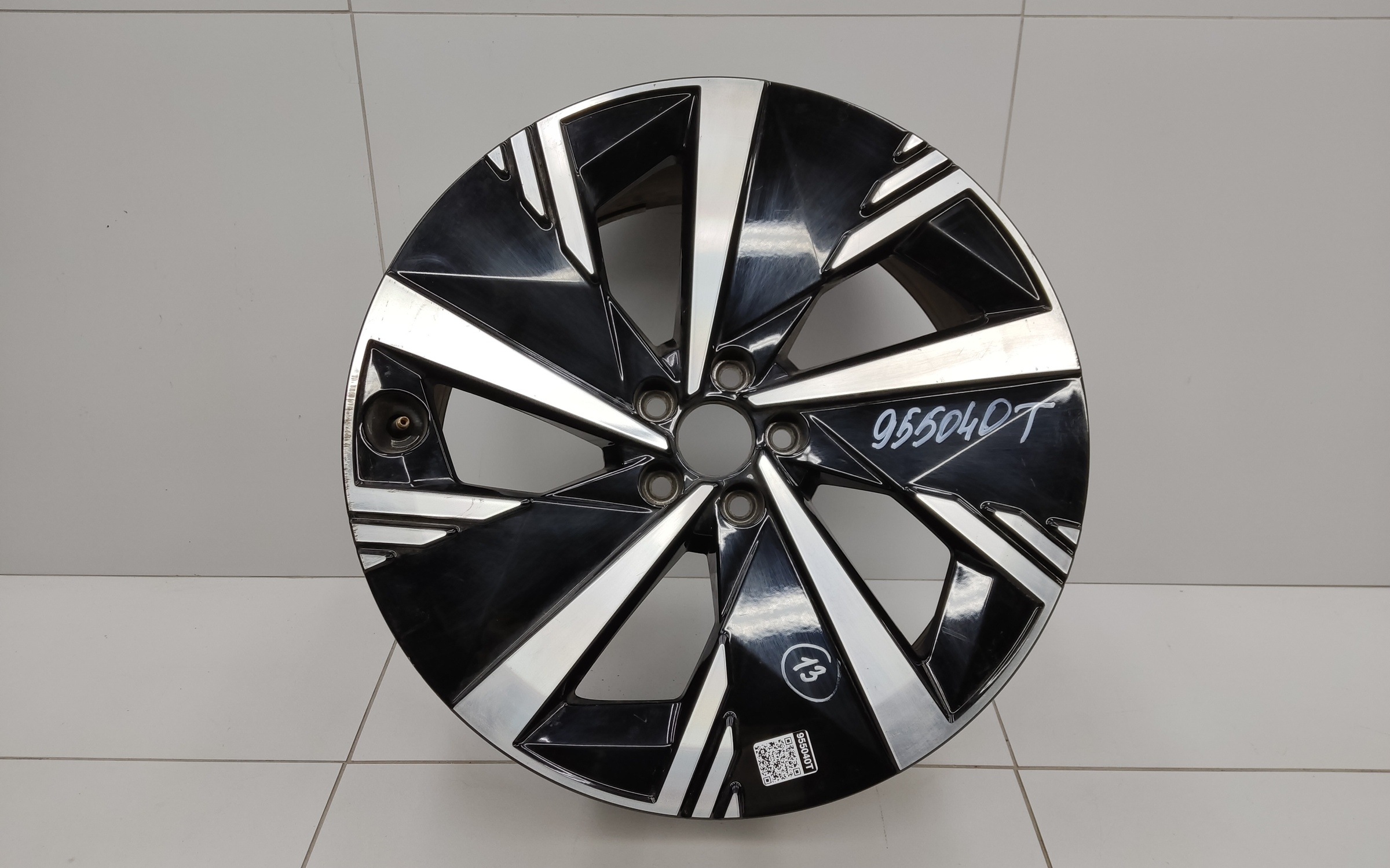 Диск колеса литой Geely Atlas 2 R20