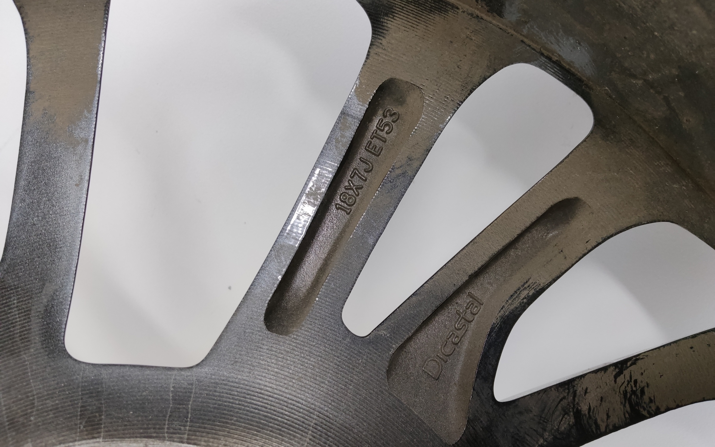 Диск колеса литой Geely Coolray R18