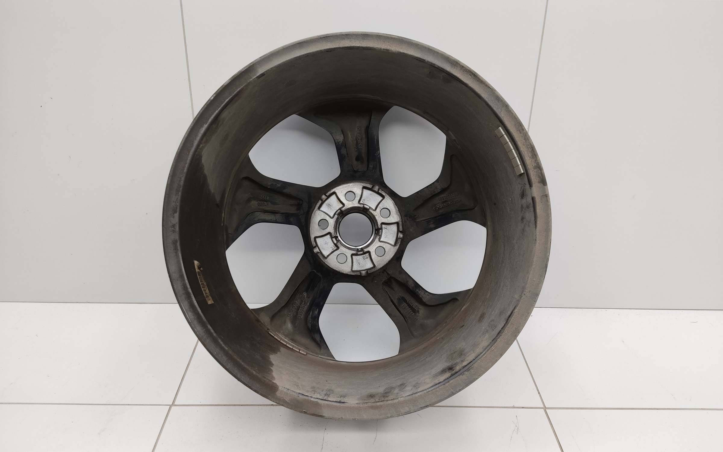 Диск колеса литой Geely Atlas 2 R19