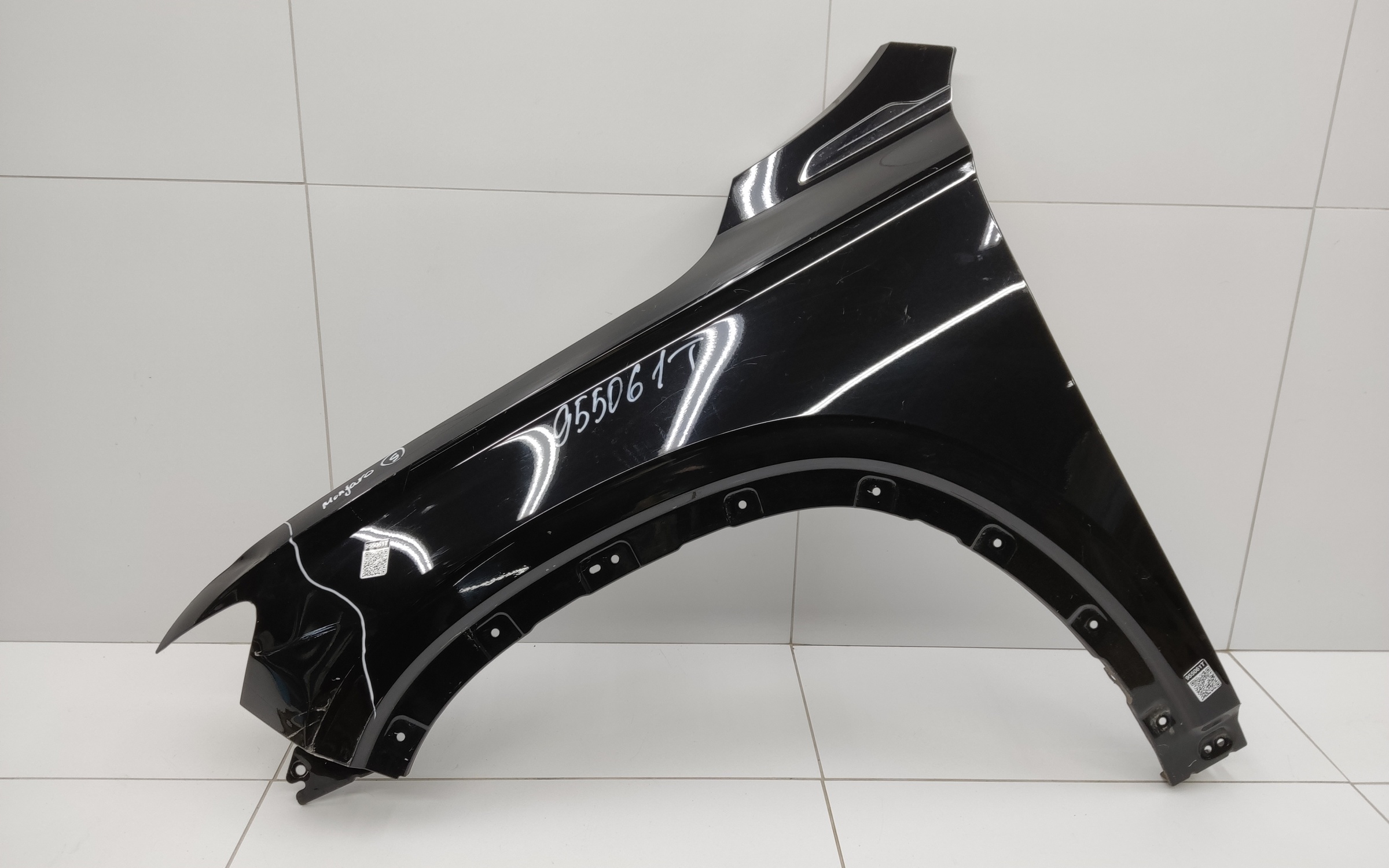 Крыло переднее левое Geely Monjaro