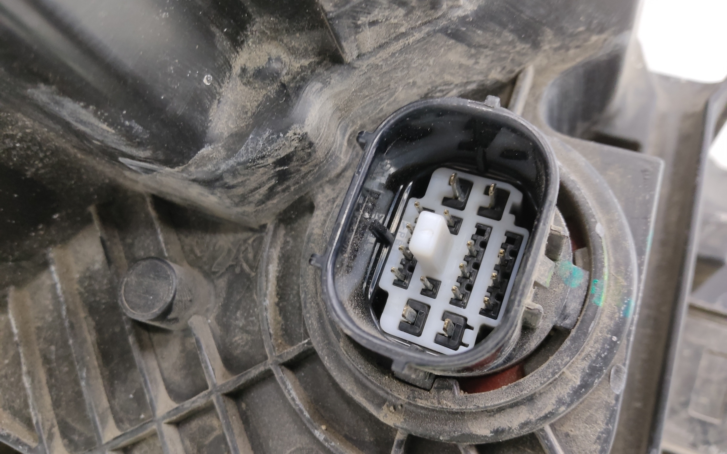 Фара передняя левая Tank 500 LED