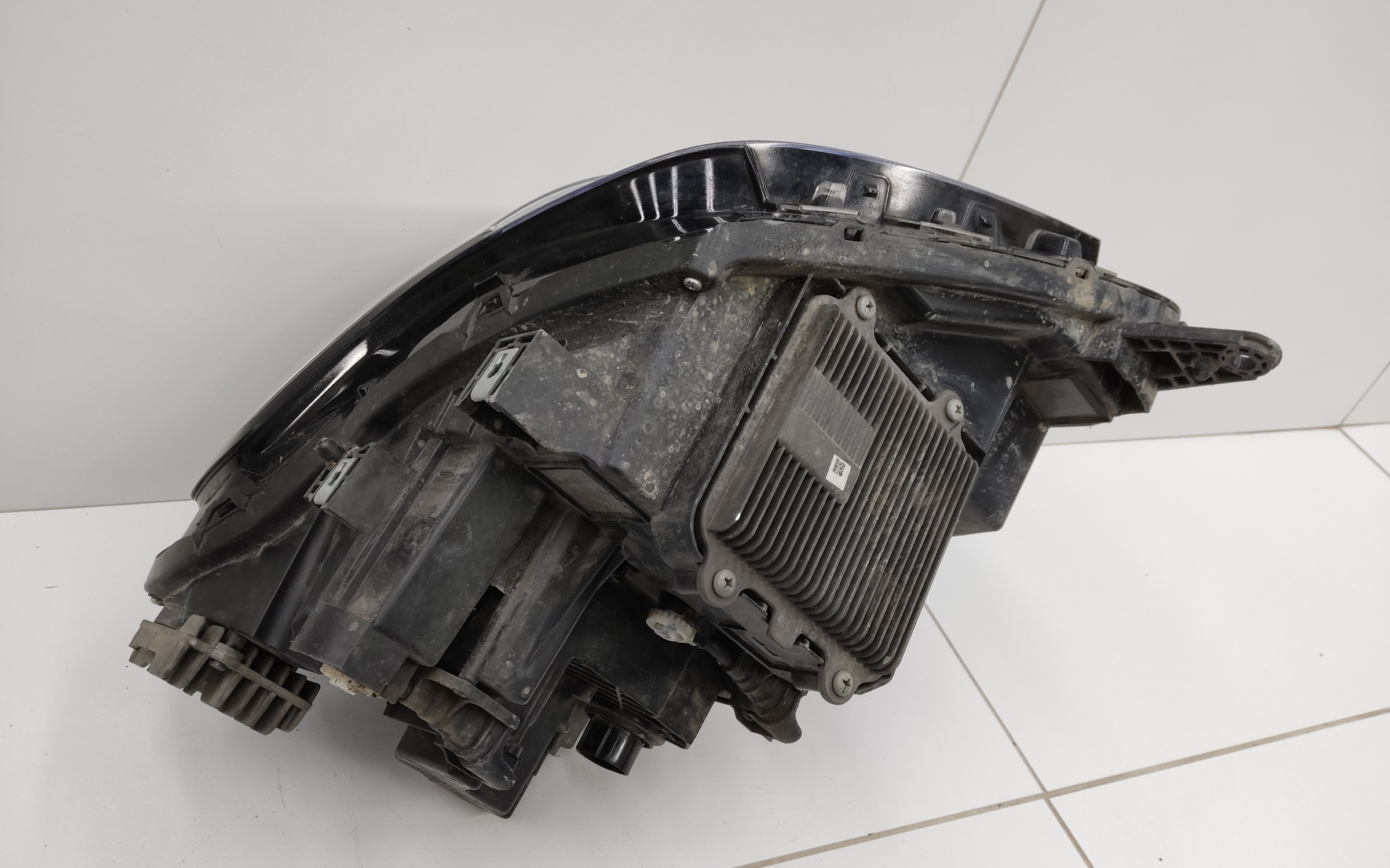 Фара передняя правая Tank 500 LED