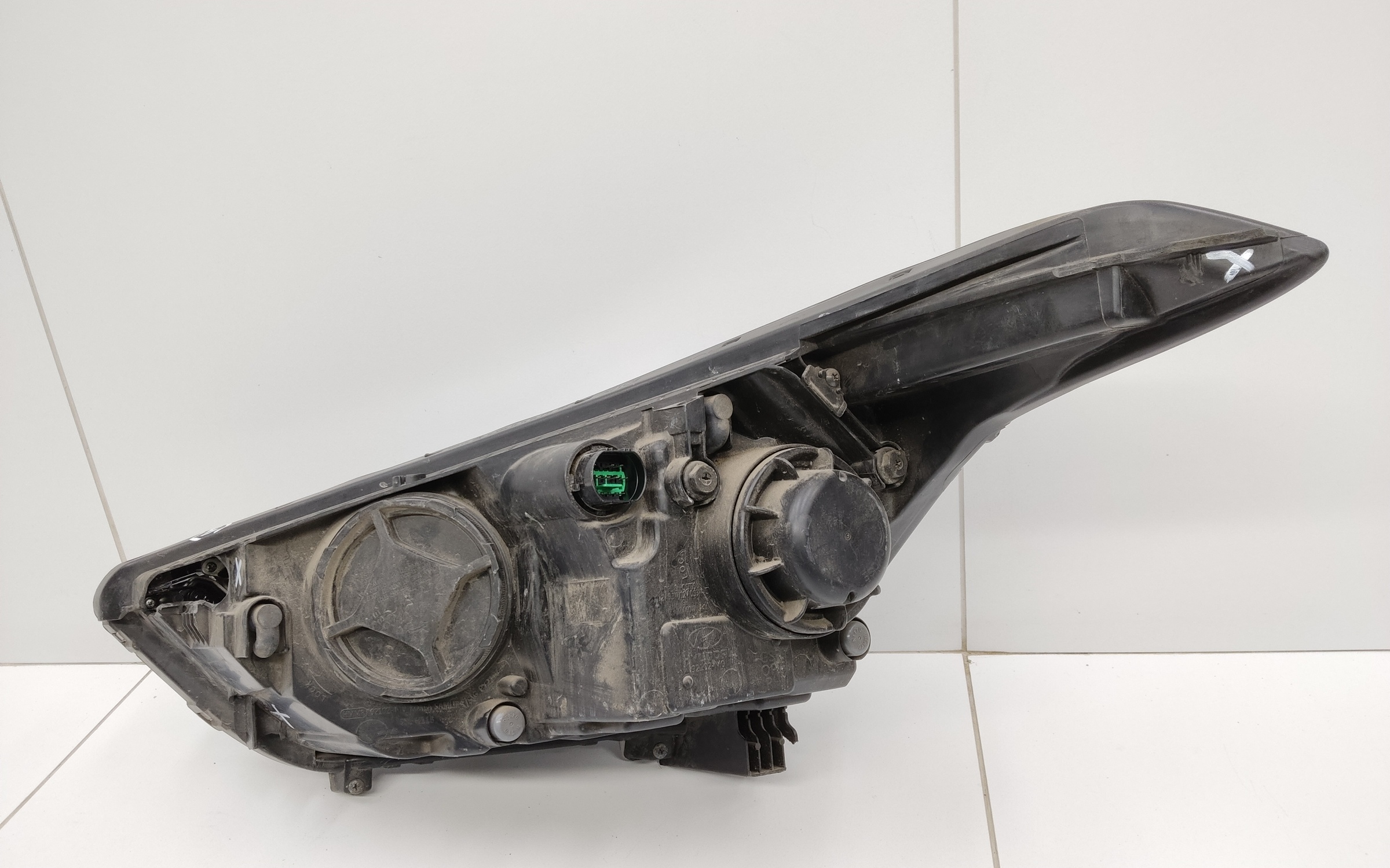 Фара передняя правая Hyundai Creta 1 линза с ДХО белая