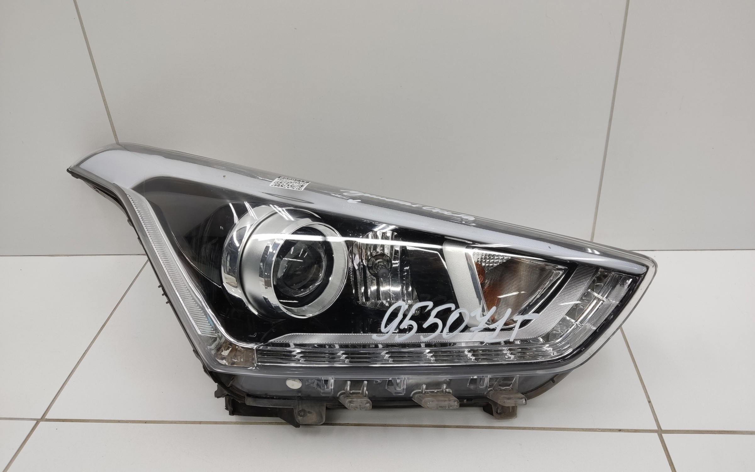 Фара передняя правая Hyundai Creta 1 линза с ДХО белая