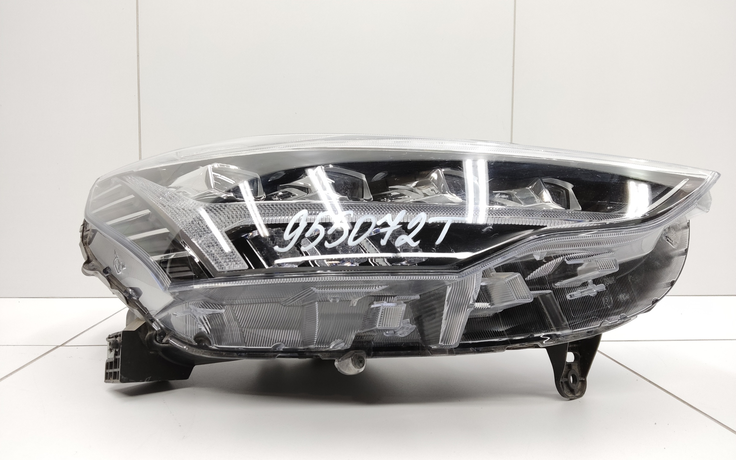 Фара передняя правая Haval Jolion LED