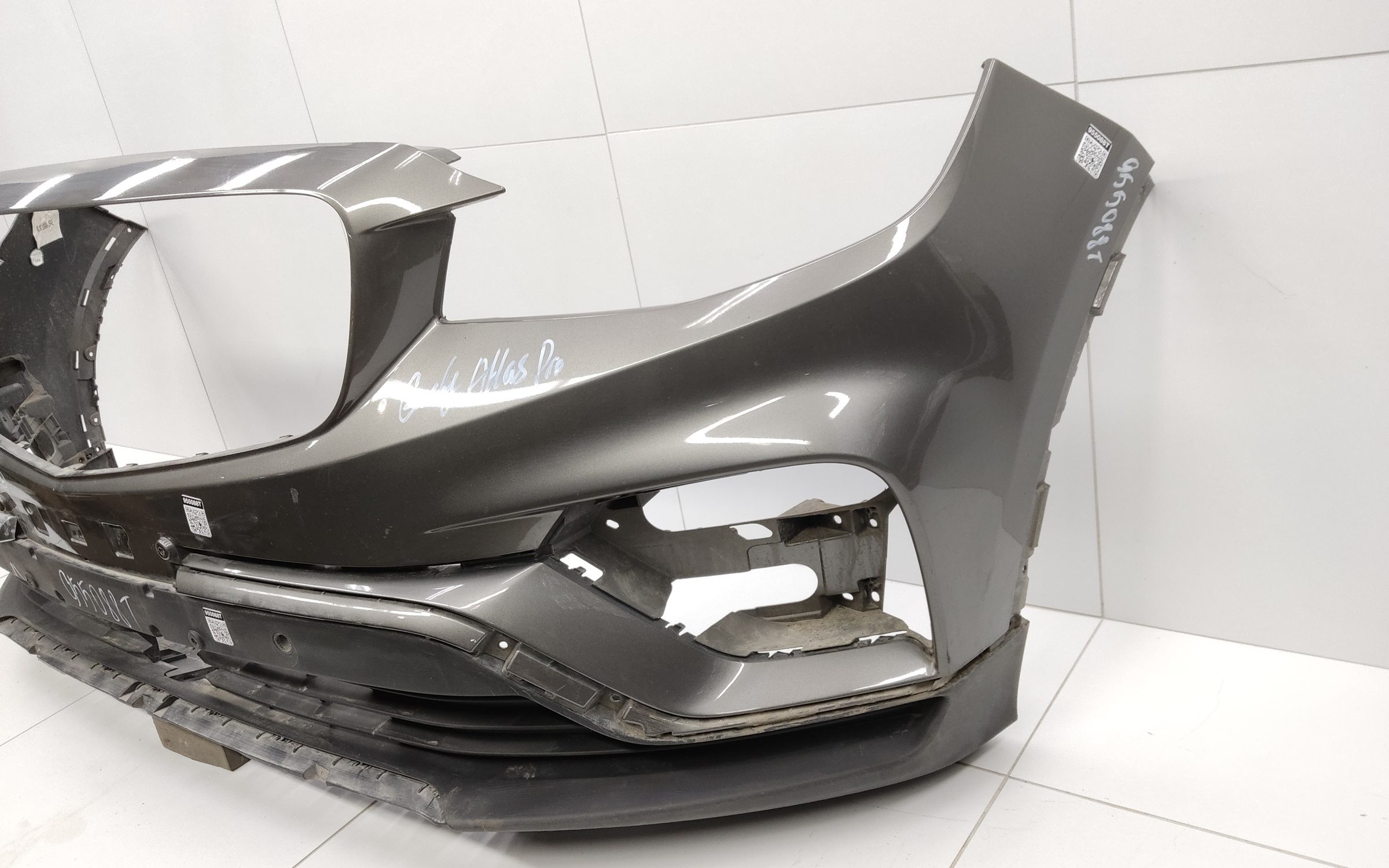 Бампер передний Geely Atlas Pro