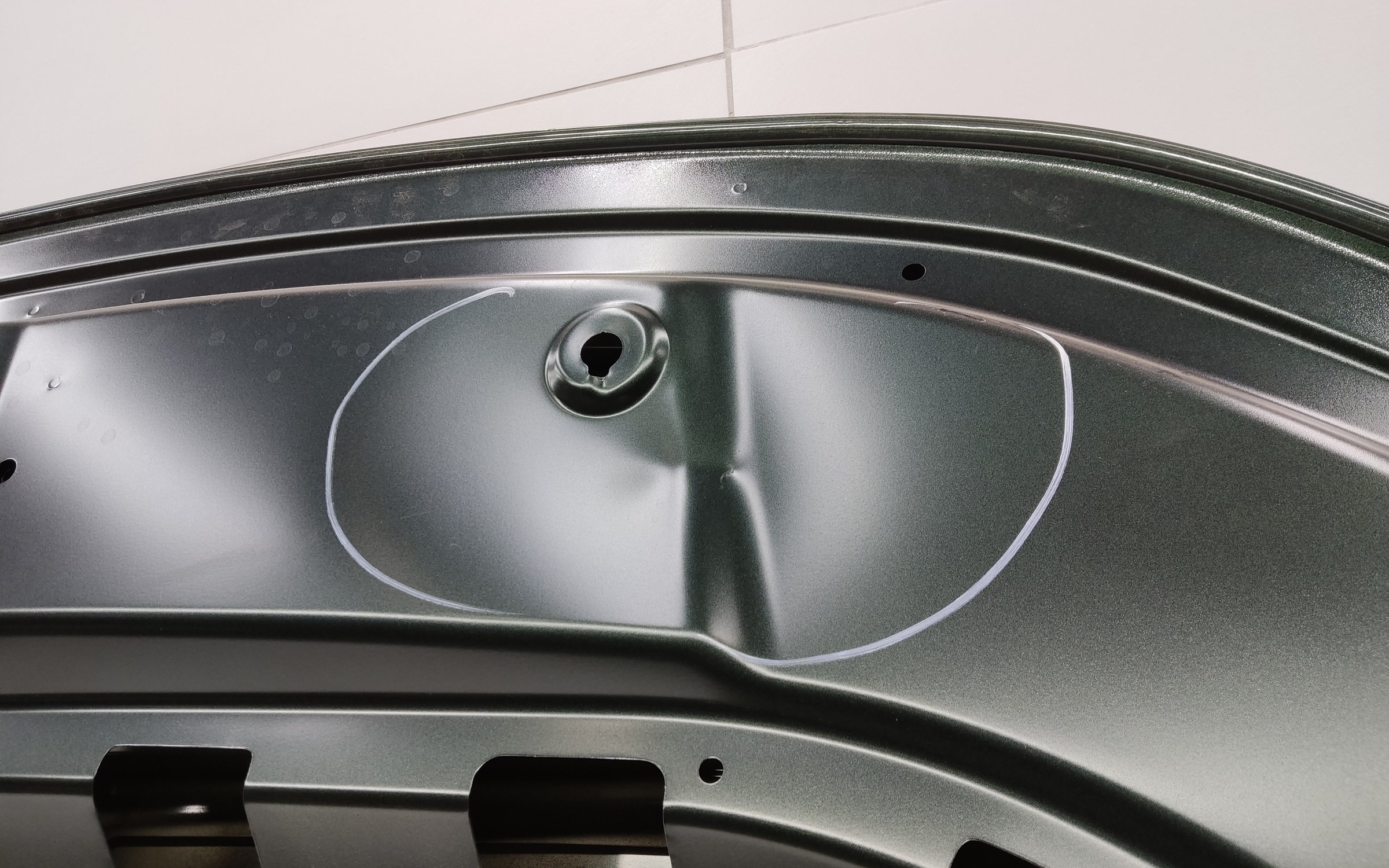 Капот Geely Atlas 2