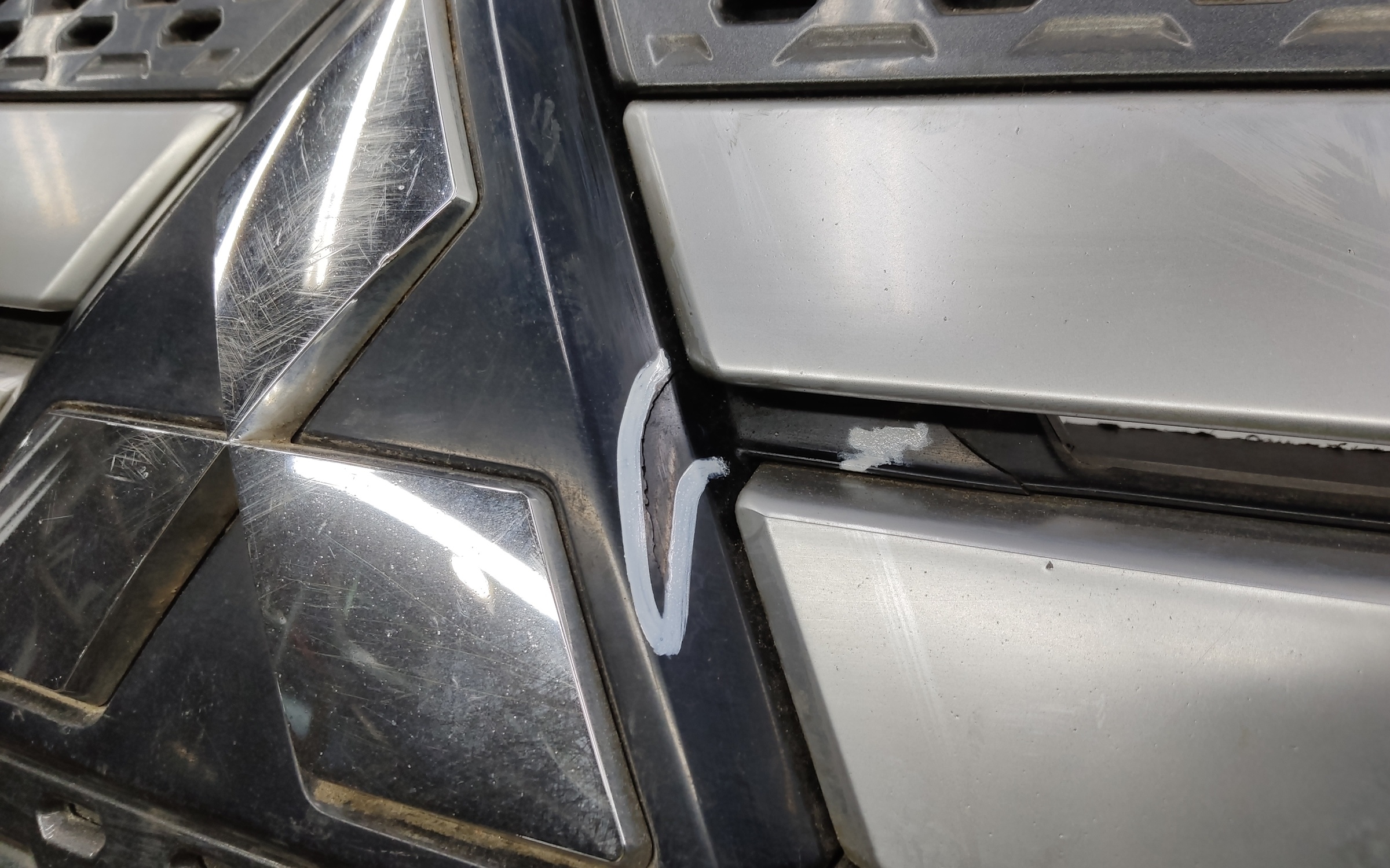 Бампер передний Mitsubishi Outlander 3 Restail 3