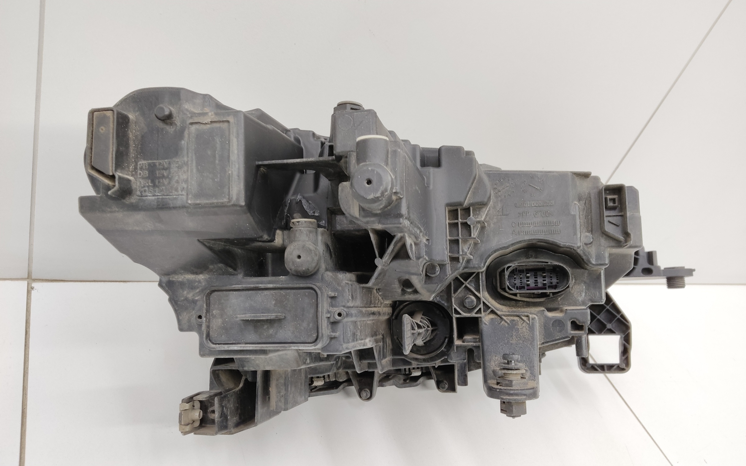 Фара передняя левая Volkswagen Polo 6 Liftback LED