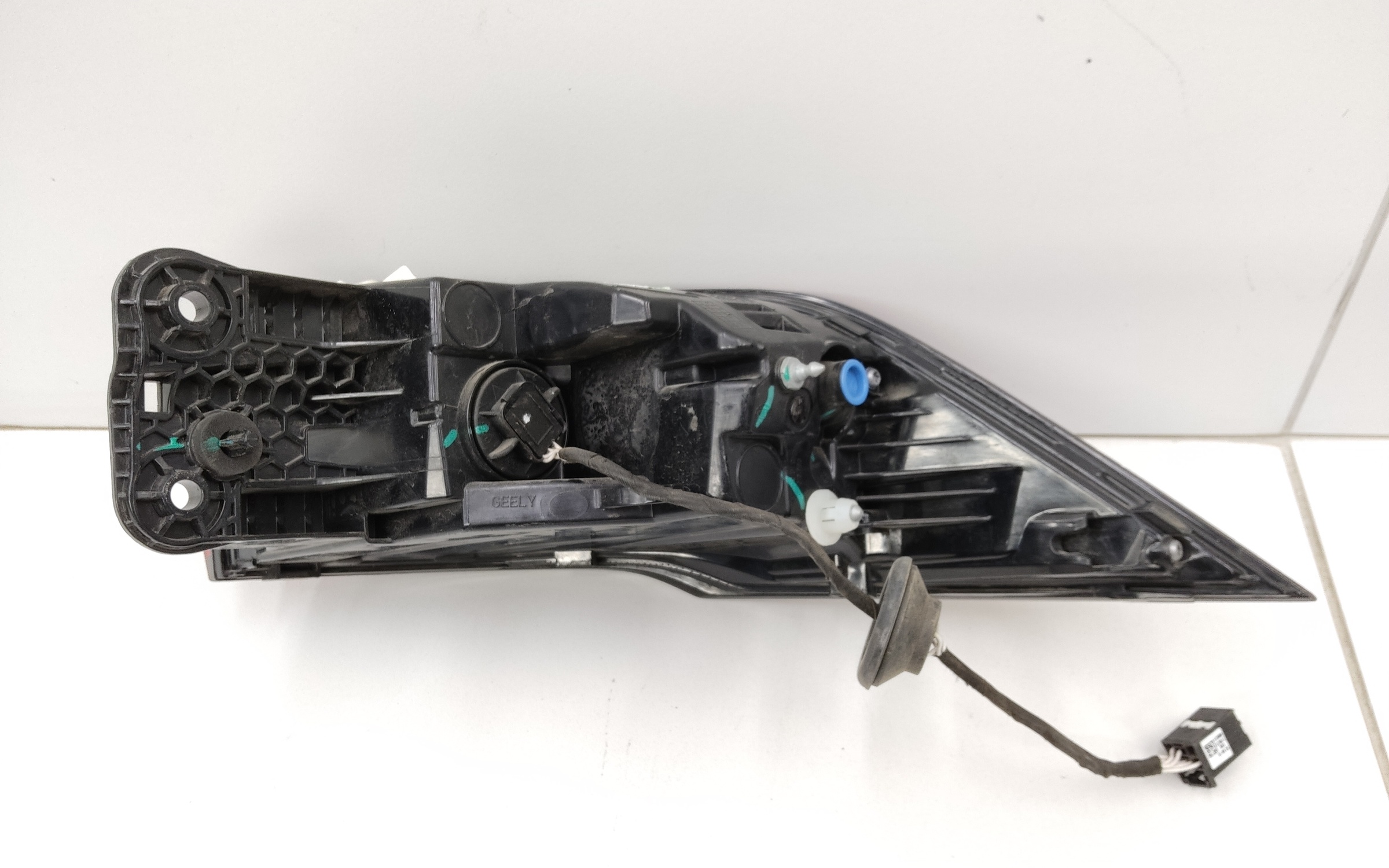 Фонарь задний левый наружный Geely Monjaro LED