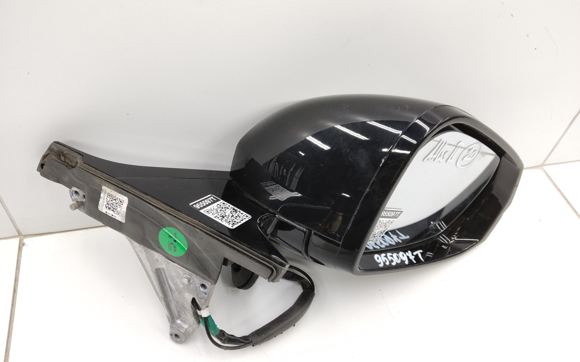 Зеркало правое Geely Atlas 2 10+1 контактов