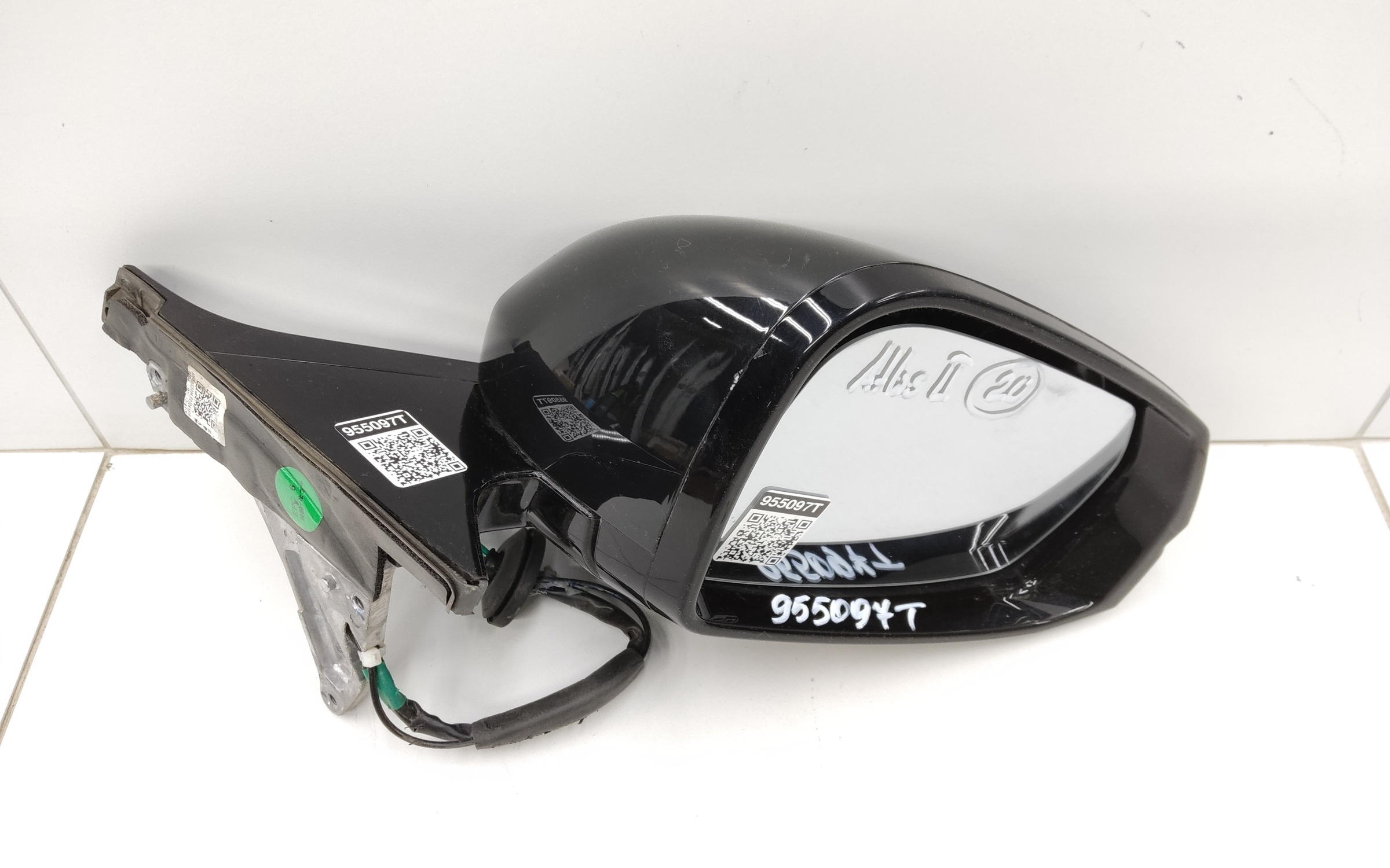 Зеркало правое Geely Atlas 2 10+1 контактов