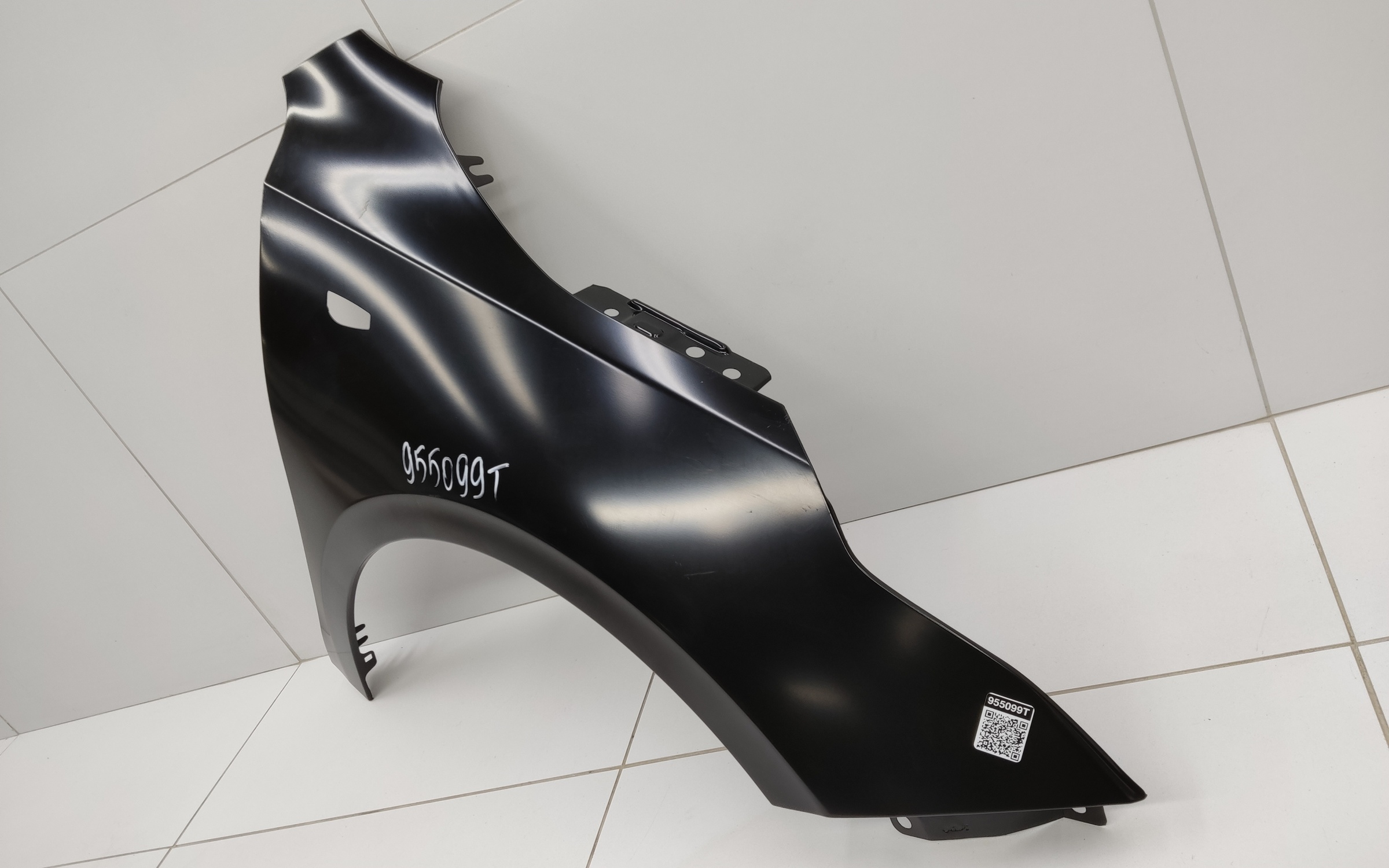 Крыло переднее правое Kia Ceed 3 под повторитель