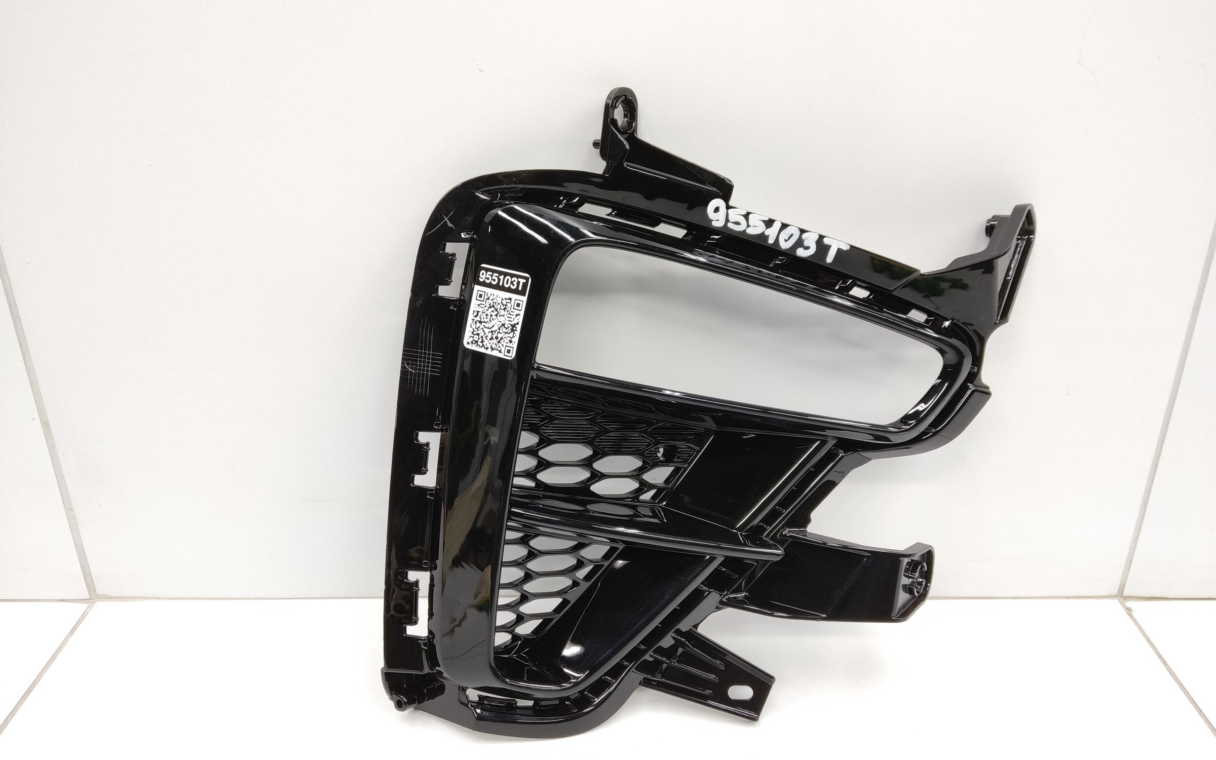 Рамка ПТФ передней правой Kia Ceed 3