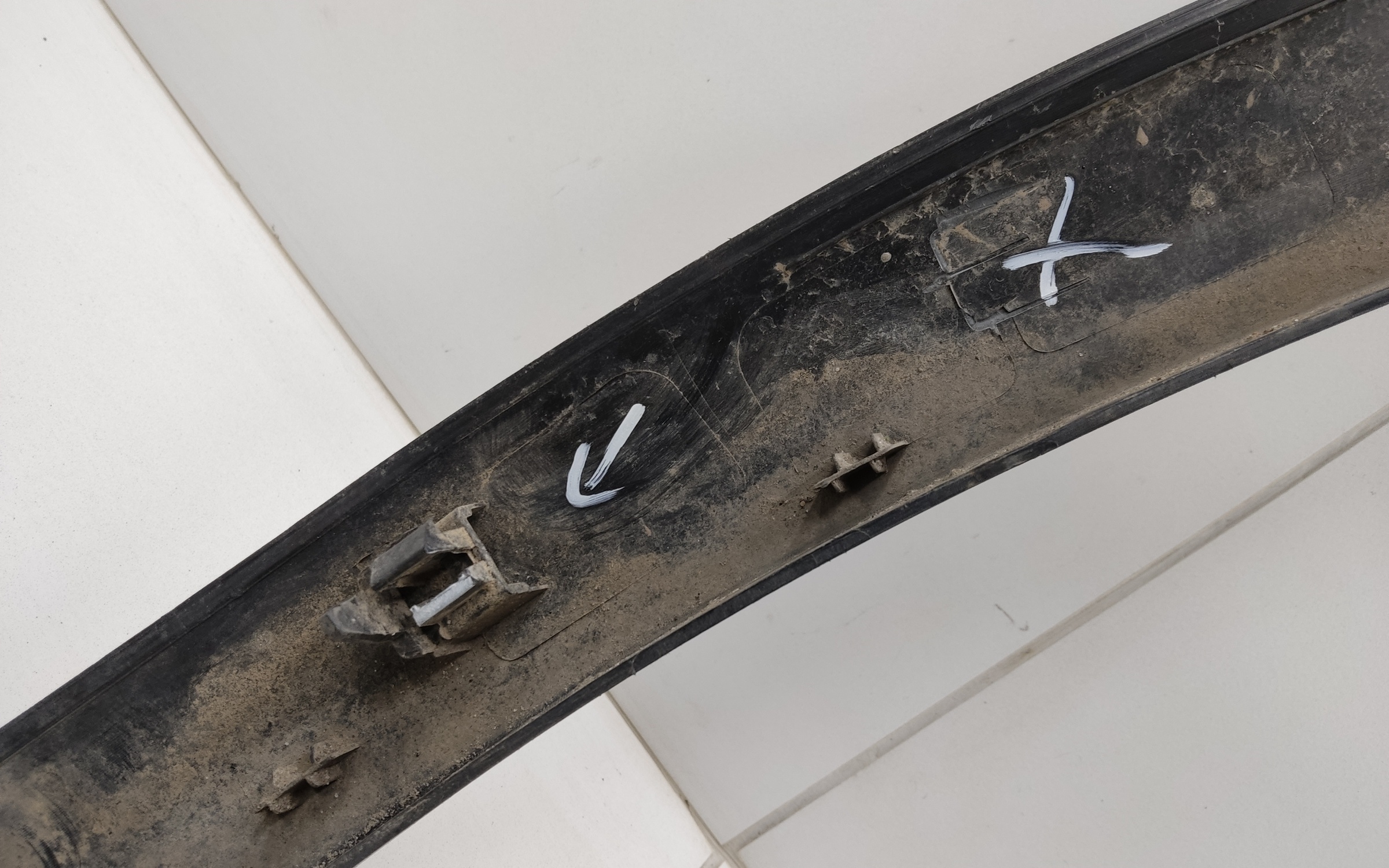 Накладка крыла переднего  правого Geely Monjaro