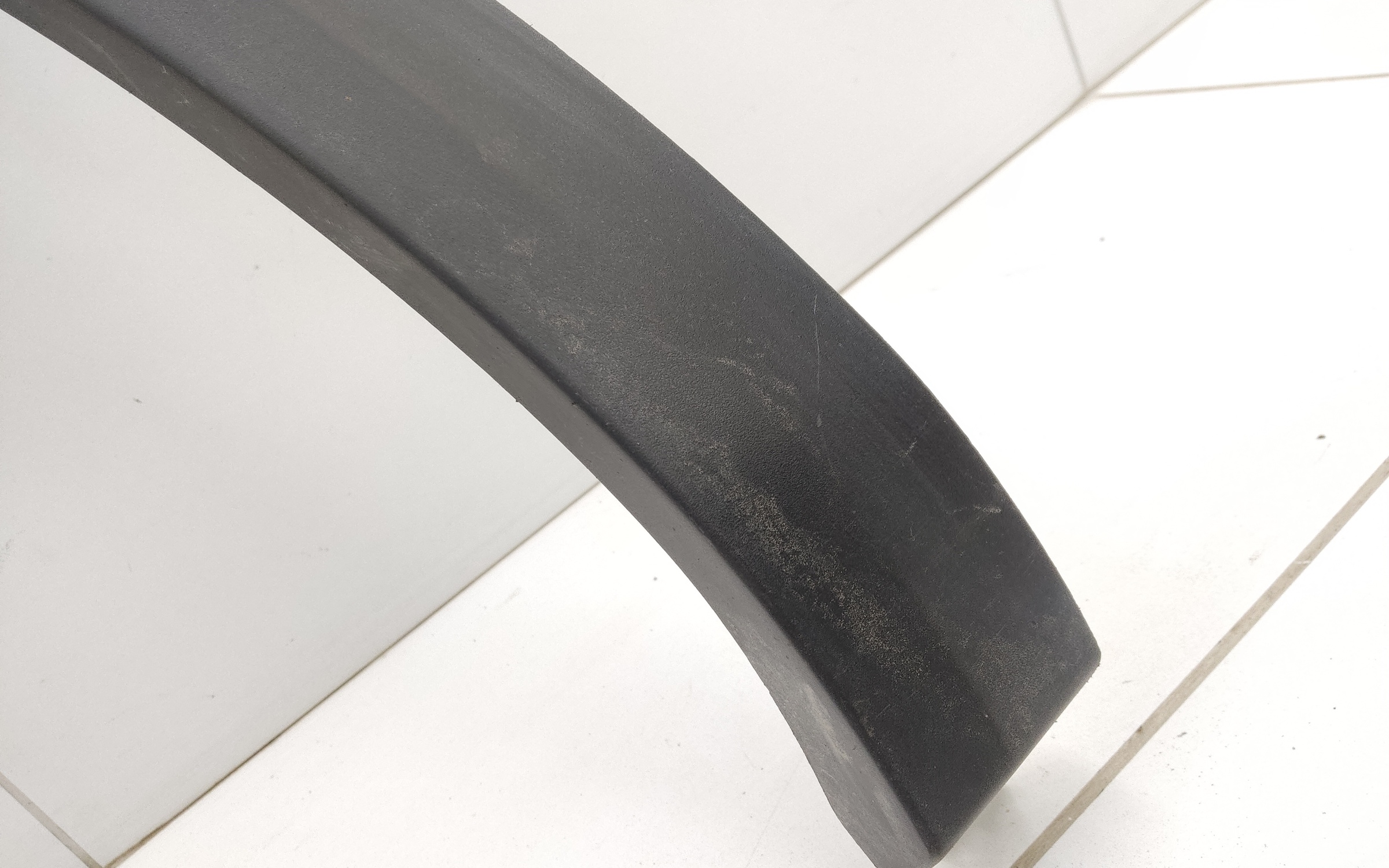 Накладка крыла переднего  правого Geely Monjaro