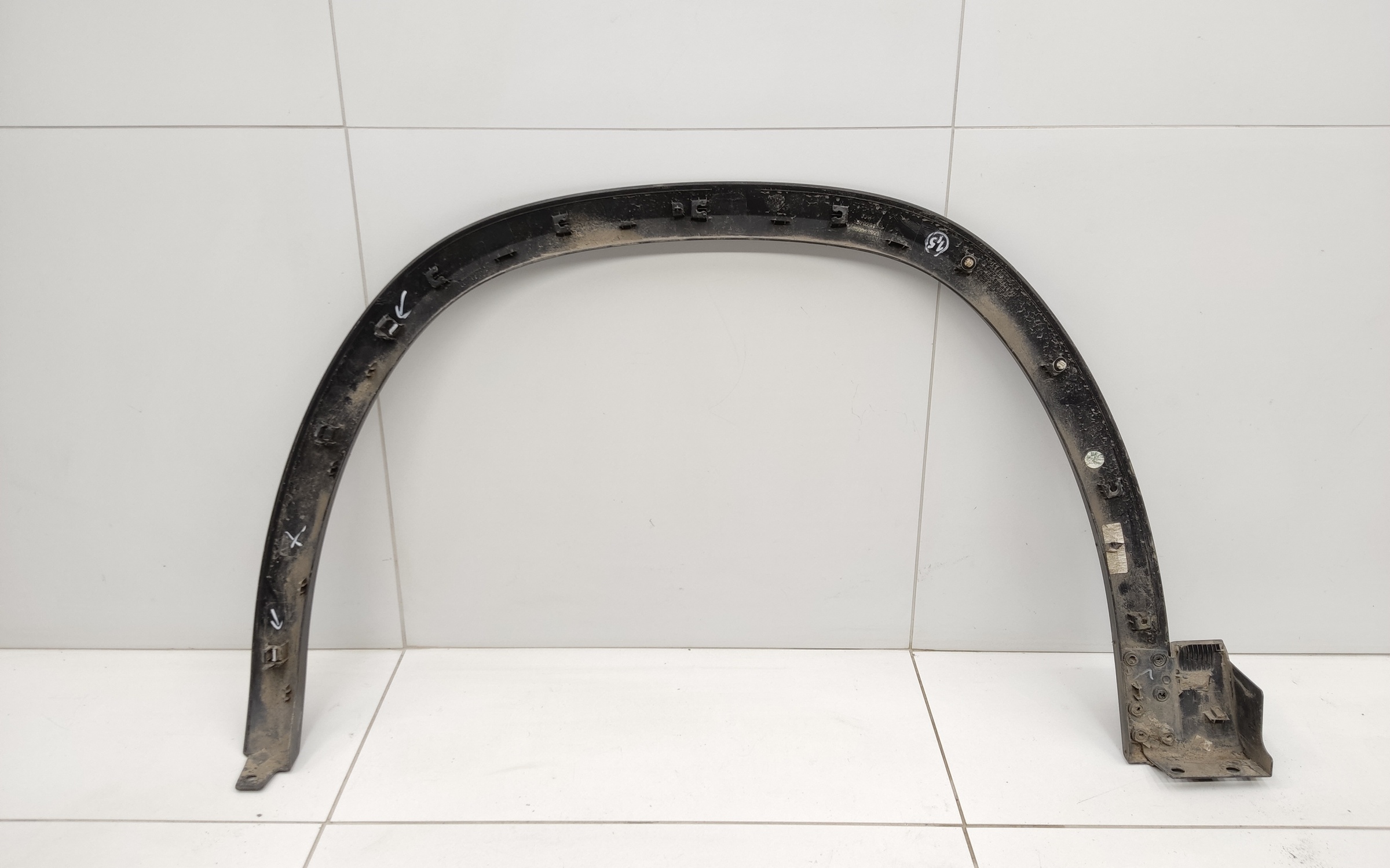 Накладка крыла переднего  правого Geely Monjaro