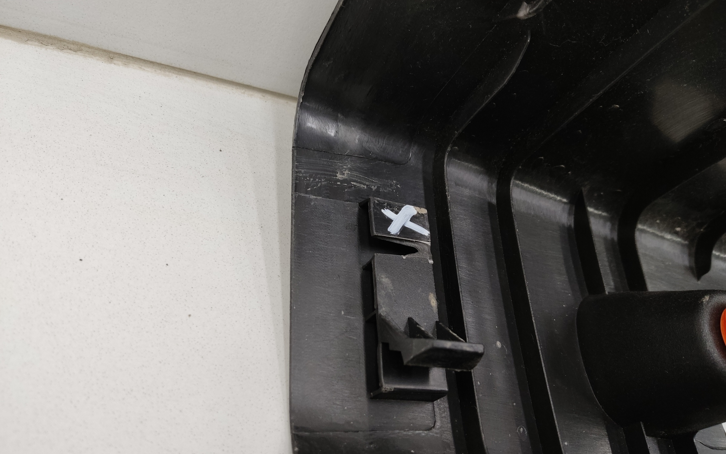 Обшивка задней панели Chery Tiggo 4