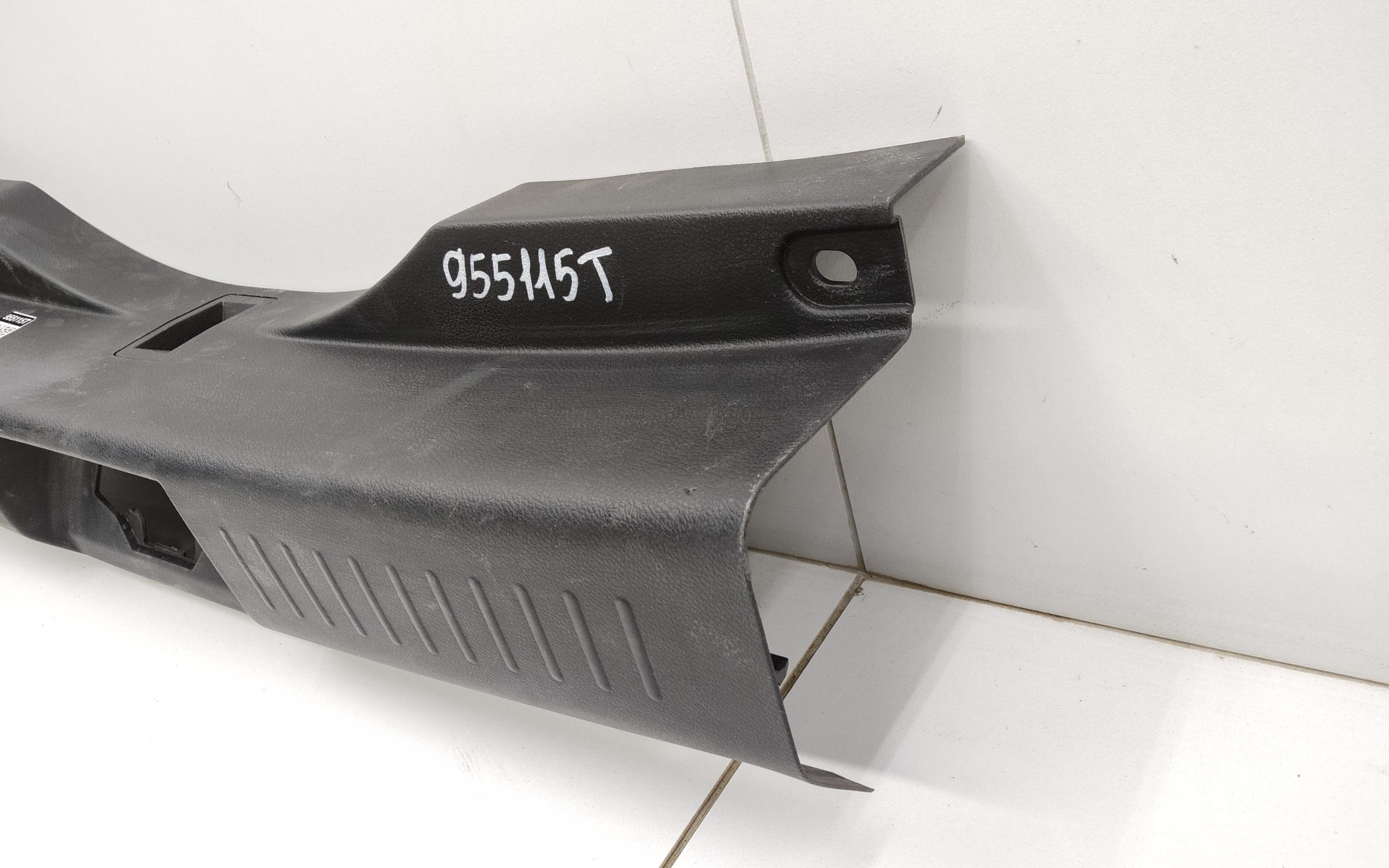 Обшивка задней панели Chery Tiggo 4