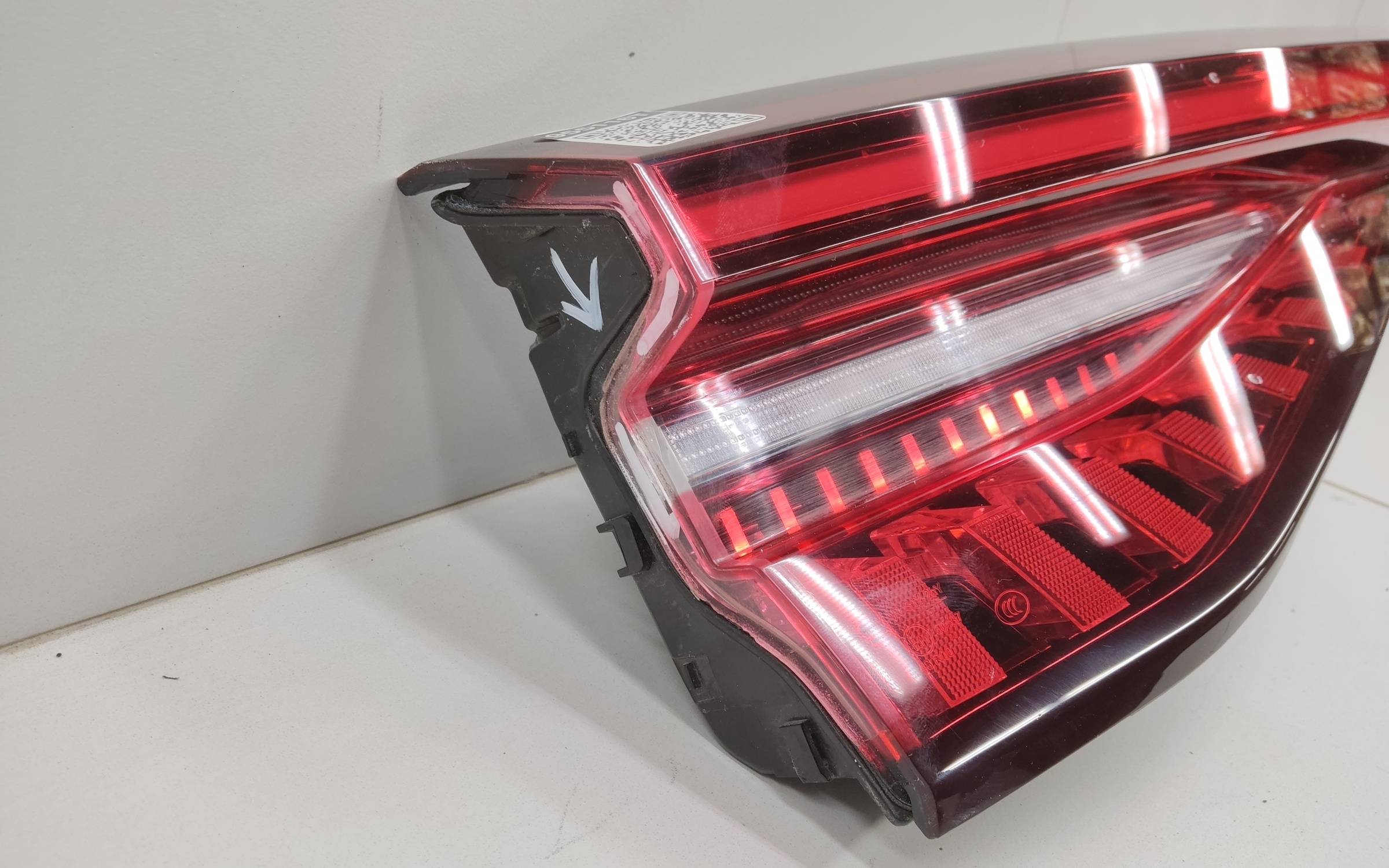 Фонарь крышки багажника центральный Chery Tiggo 8 Pro LED