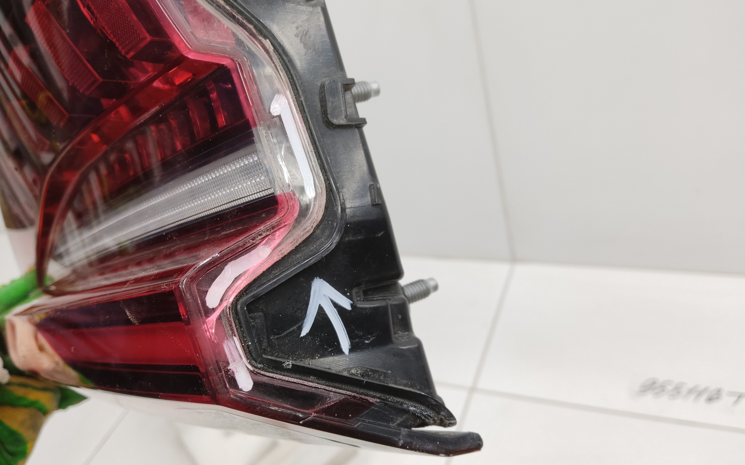 Фонарь крышки багажника центральный Chery Tiggo 8 Pro LED