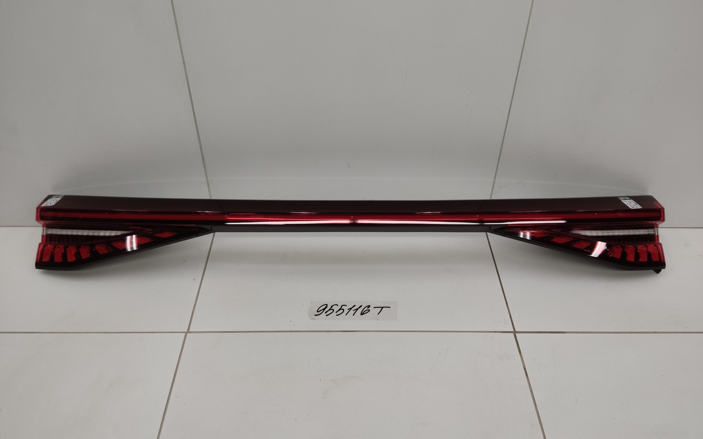 Фонарь крышки багажника центральный Chery Tiggo 8 Pro LED