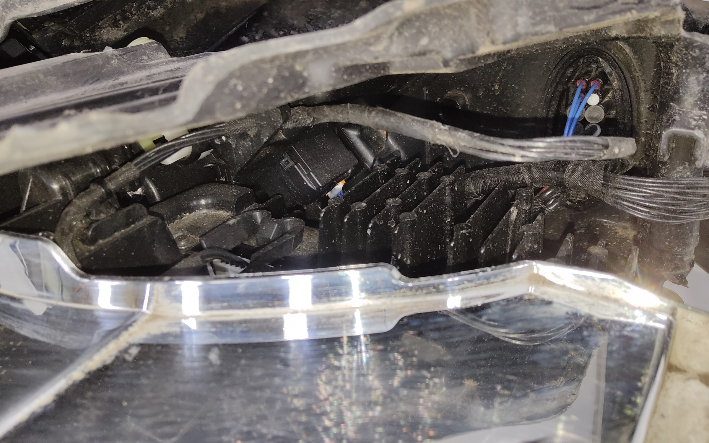 Фара передняя левая Geely Atlas 2 LED