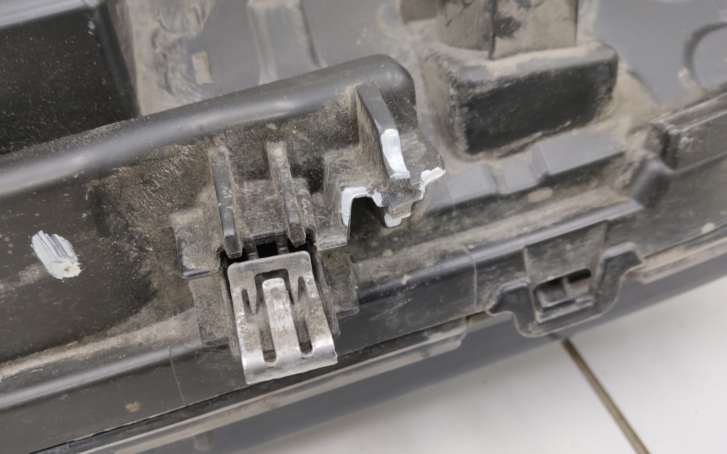 Фара ДХО центральная Geely Atlas 2