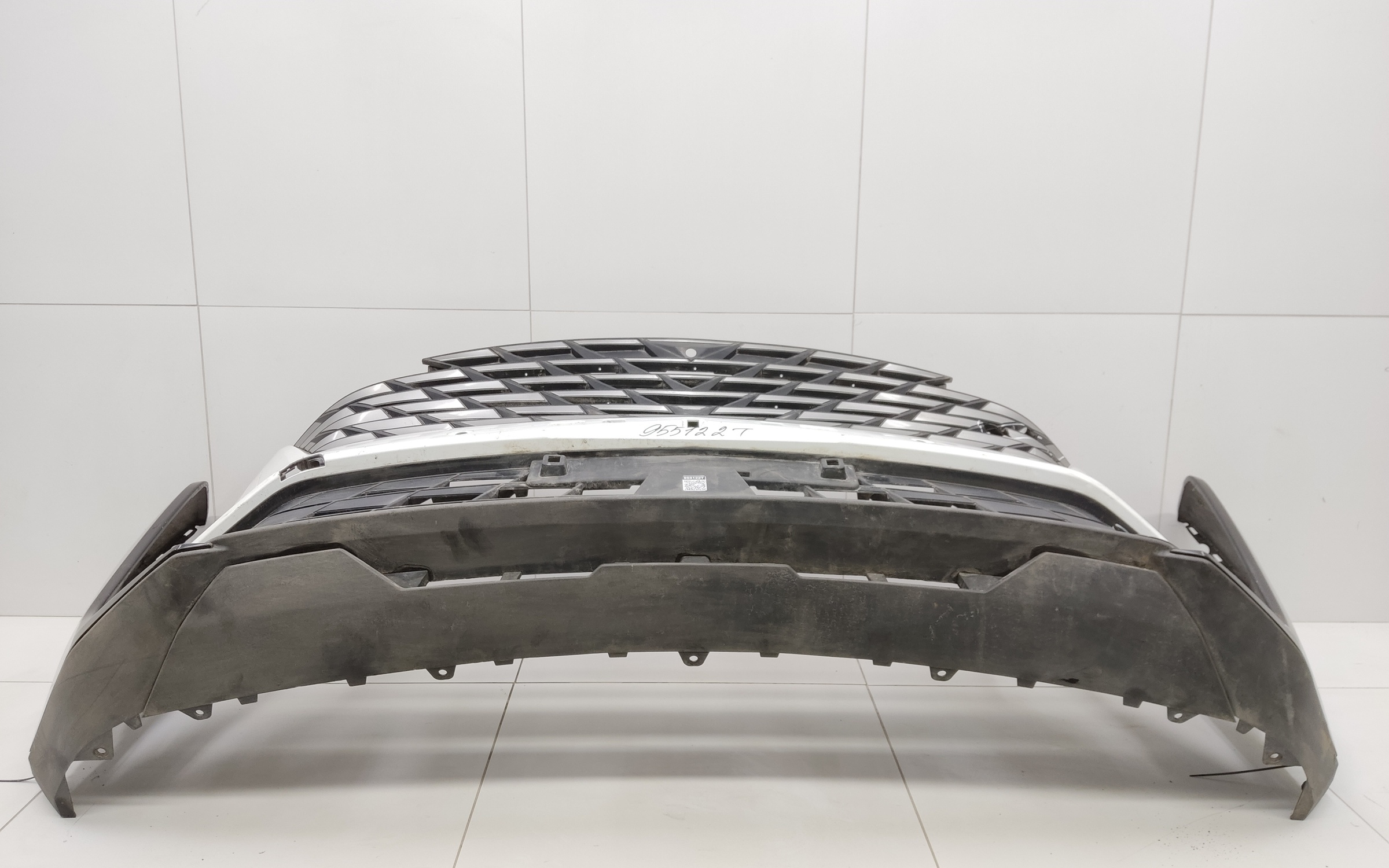 Бампер передний Geely Atlas 2