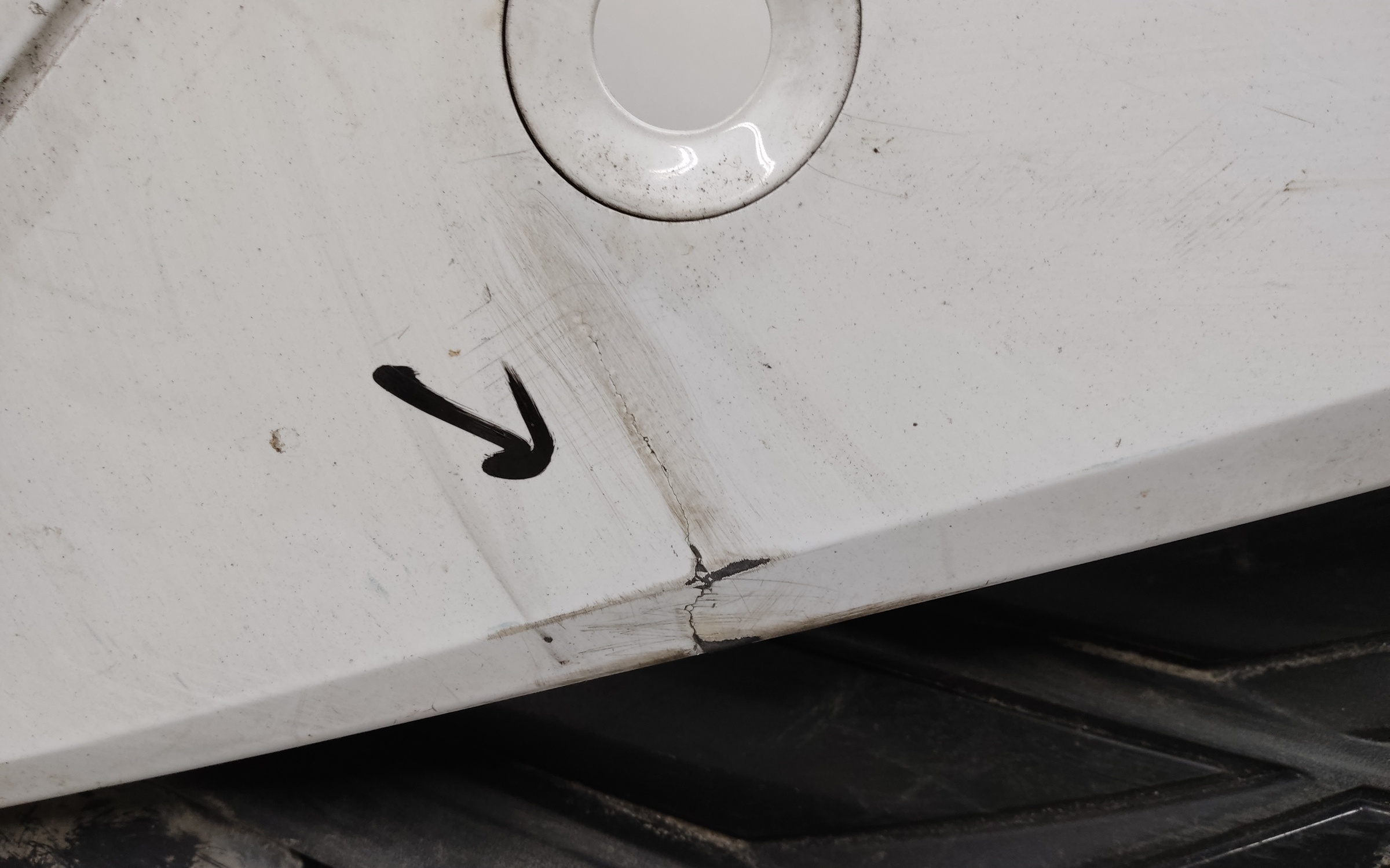 Бампер передний Geely Atlas 2