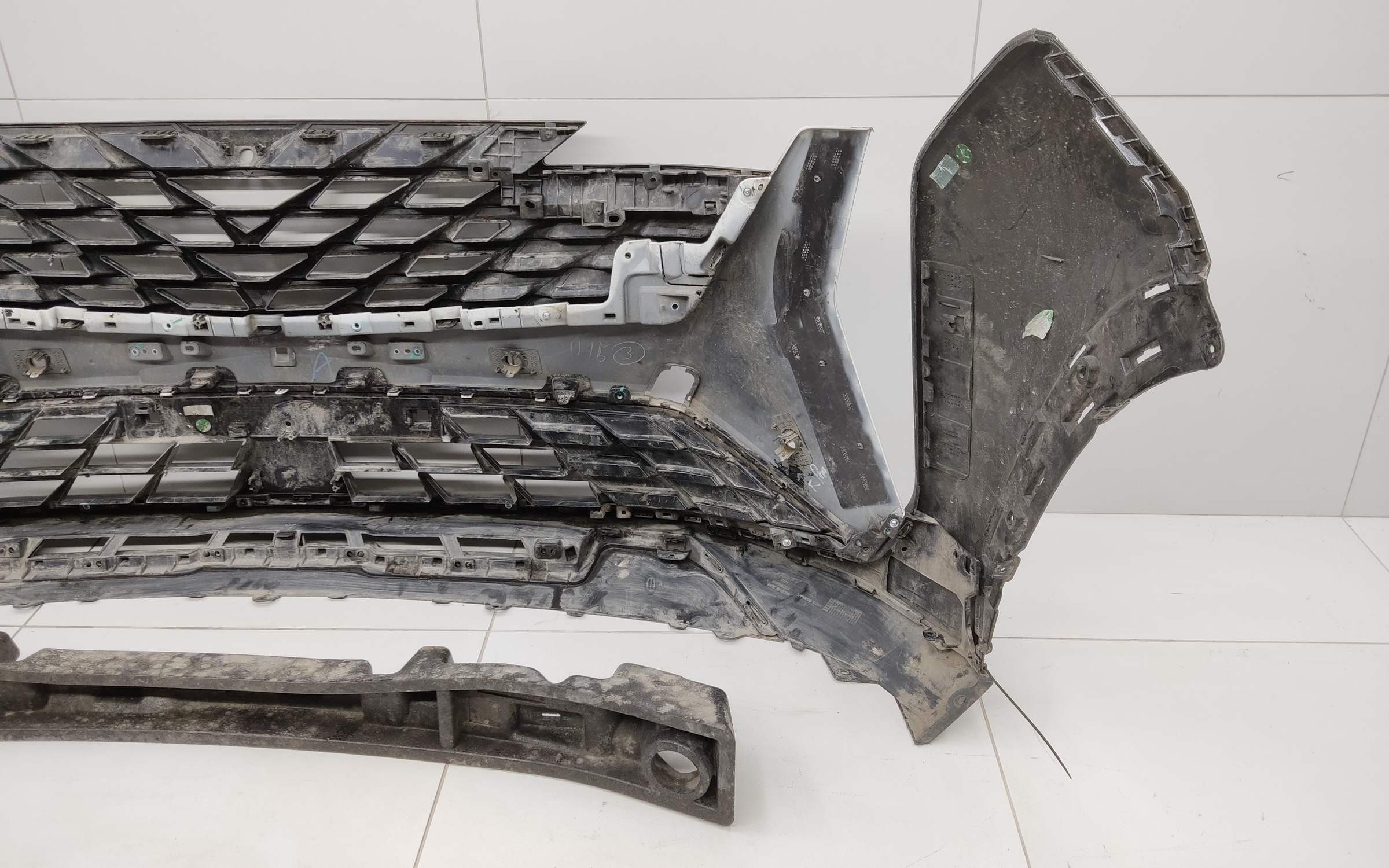 Бампер передний Geely Atlas 2