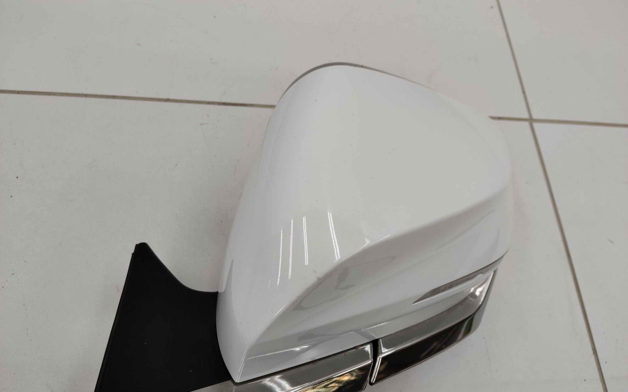 Зеркало левое Geely Atlas 2 8+1 контактов